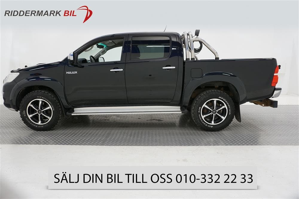 Toyota Hilux 3.0 D Aut 4WD 171hk SR+ B-kamera Värmare Drag