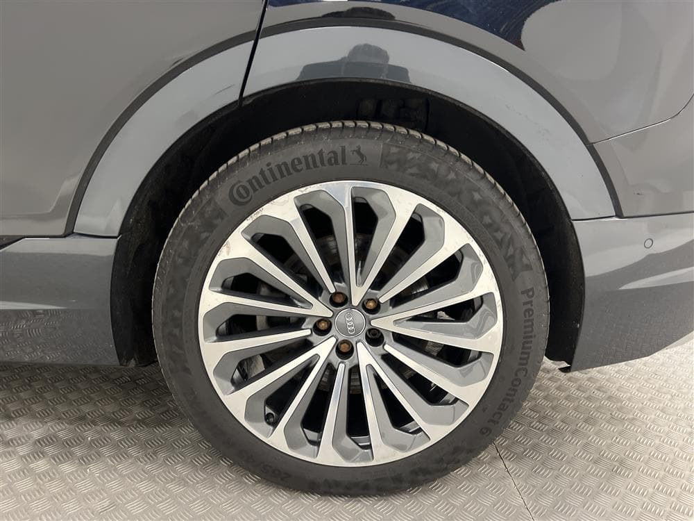 Audi e-tron 55 Quattro 408hk S-Line Drag Backkamera Moms