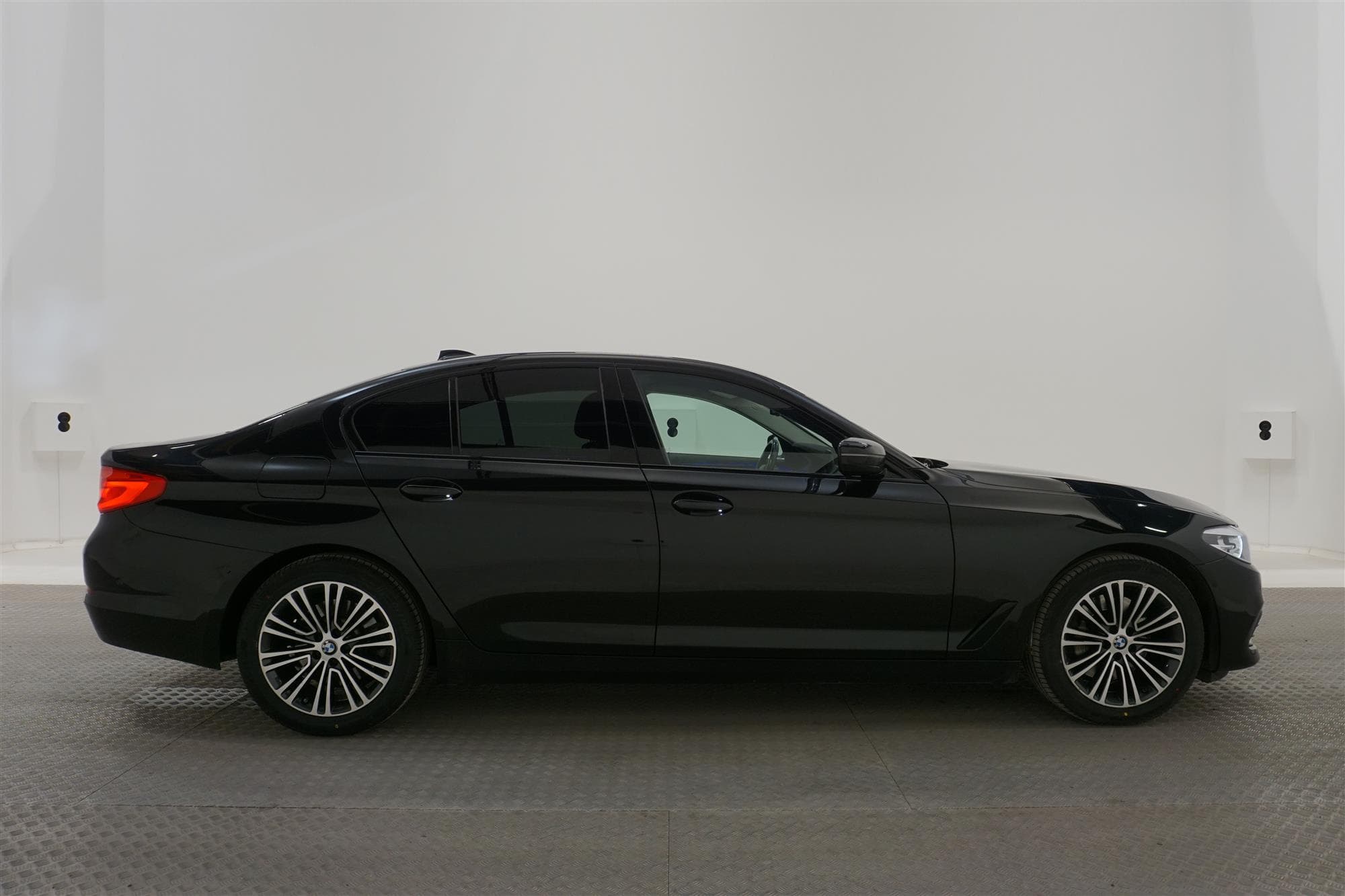 BMW 530i 252hk xDrive Sport line Navi Backkamera