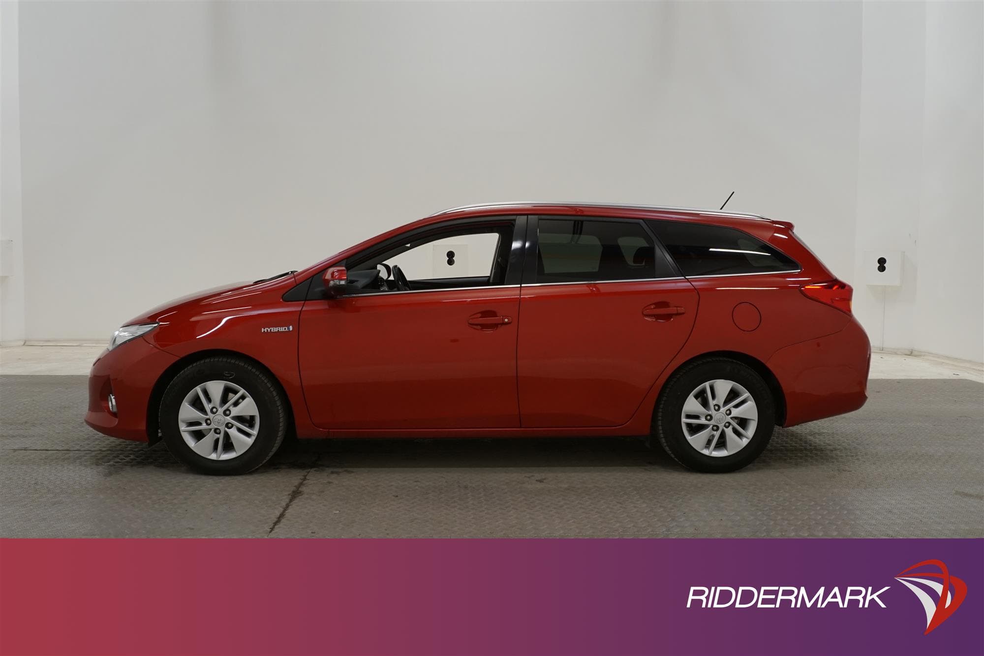 Toyota Auris TS e-CVT 136hk