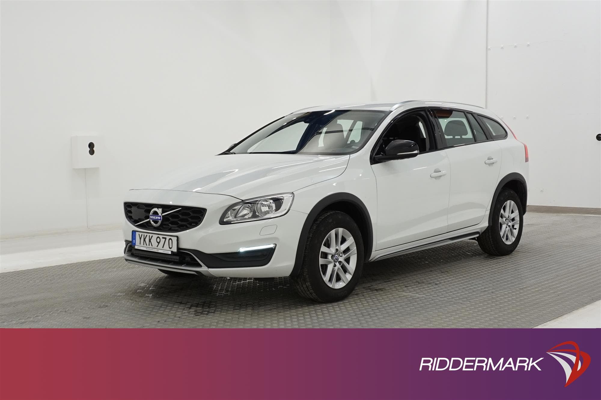 Volvo V60 Cross Country D3 150hk D-Värm P-Sensorer0,46L/mil