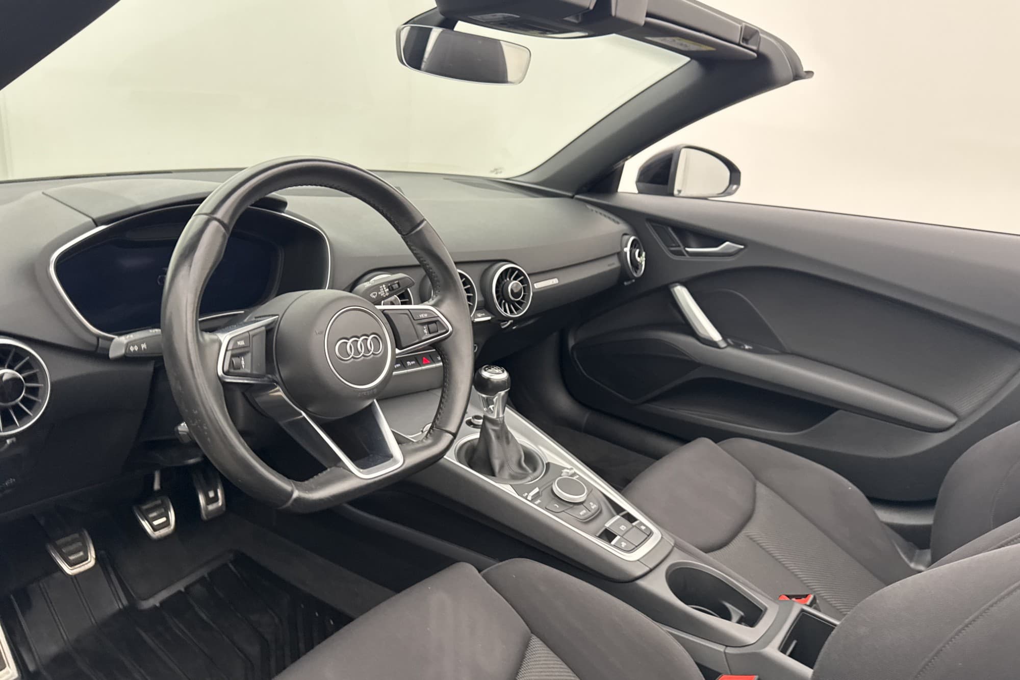 Audi TT Roadster 1.8 TFSI 180hk Cockpit Farthållare