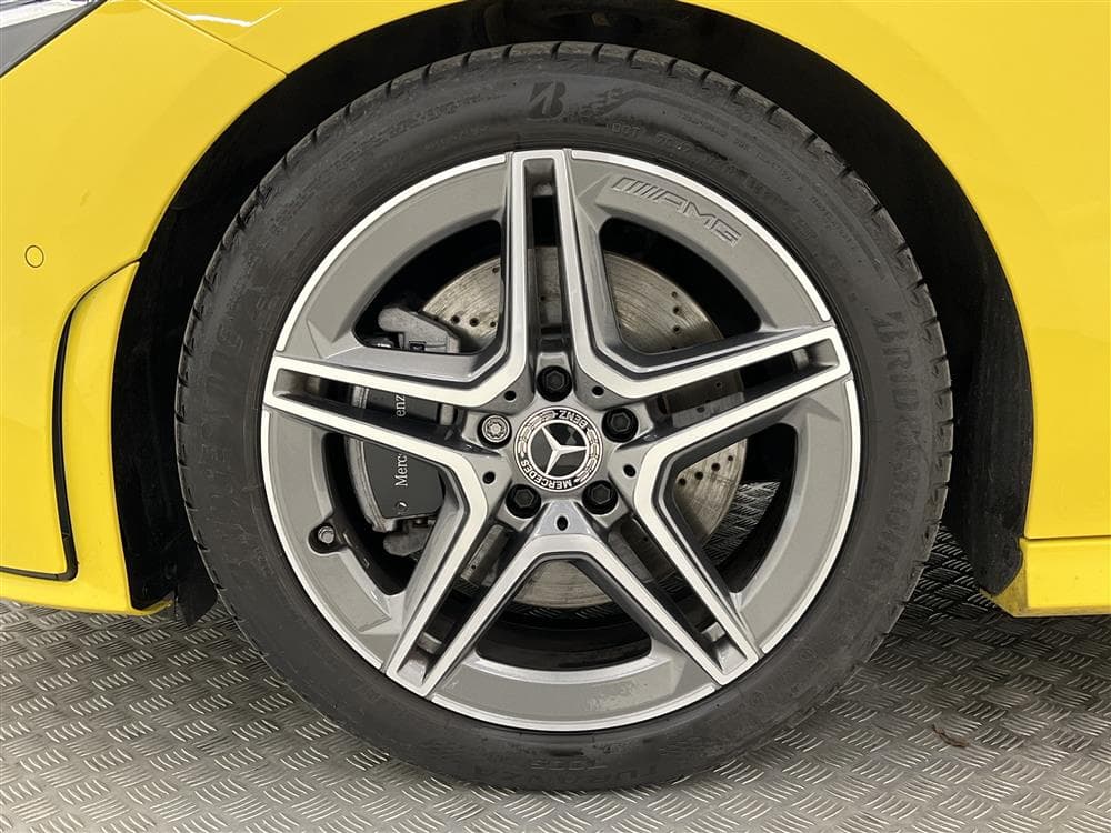Mercedes-Benz CLA 200 SB 163hk AMG Wide Kamera GPS Drag MOMSinteriör