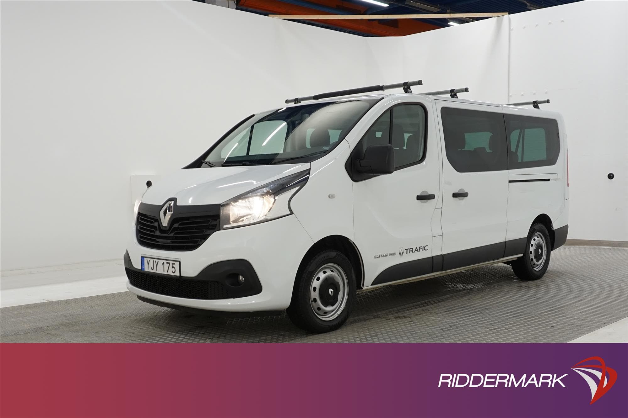 Renault Trafic Passenger 1.6dCi Eu6 Lång Dragkrok Takräcke