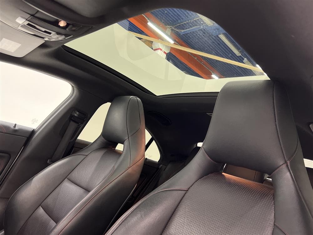 Mercedes-Benz CLA 250 211hk  AMG Pano Navi Drag Skinn
