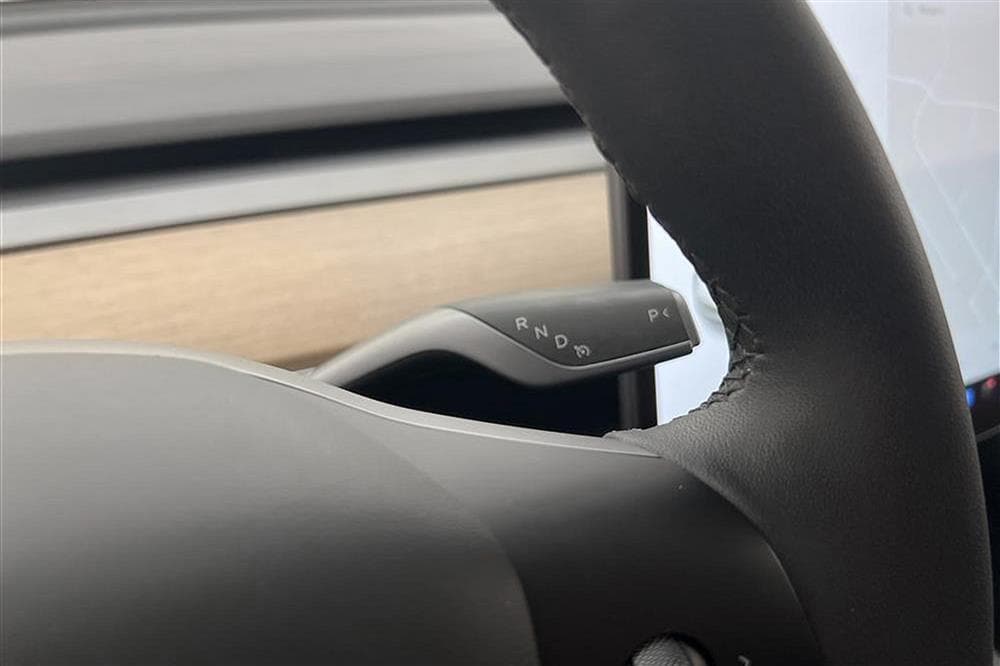 Tesla Model 3 Long Range AWD 440hk Svensksåld Premiuminteriör