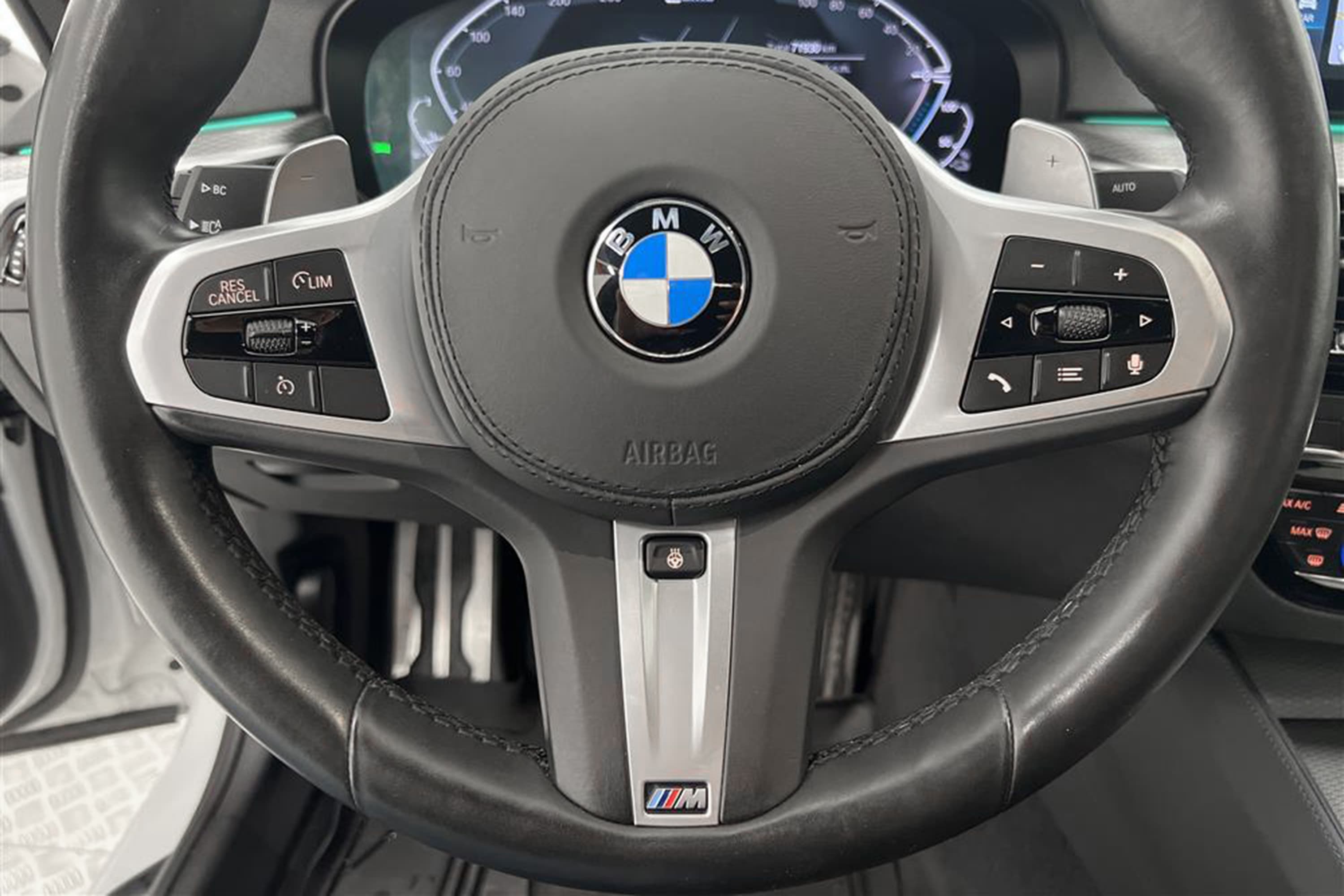 BMW 530e iPerformance 252hk M Sport Backkamera HiFi Naviinteriör