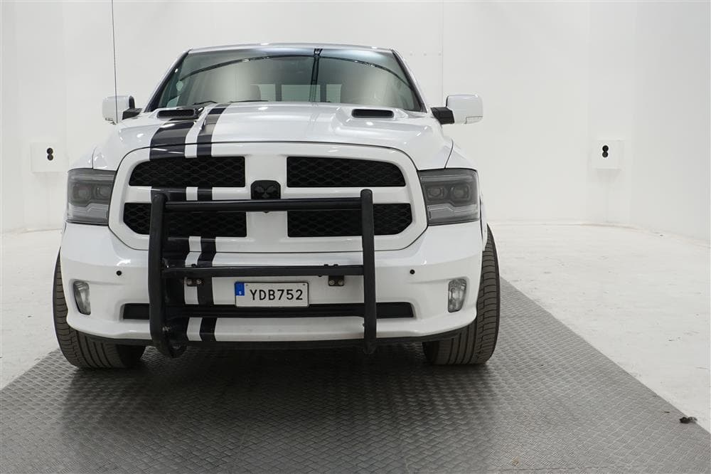 Dodge Ram Sport 5.7 4WD 401hk Luftfjädring Breddare Moms