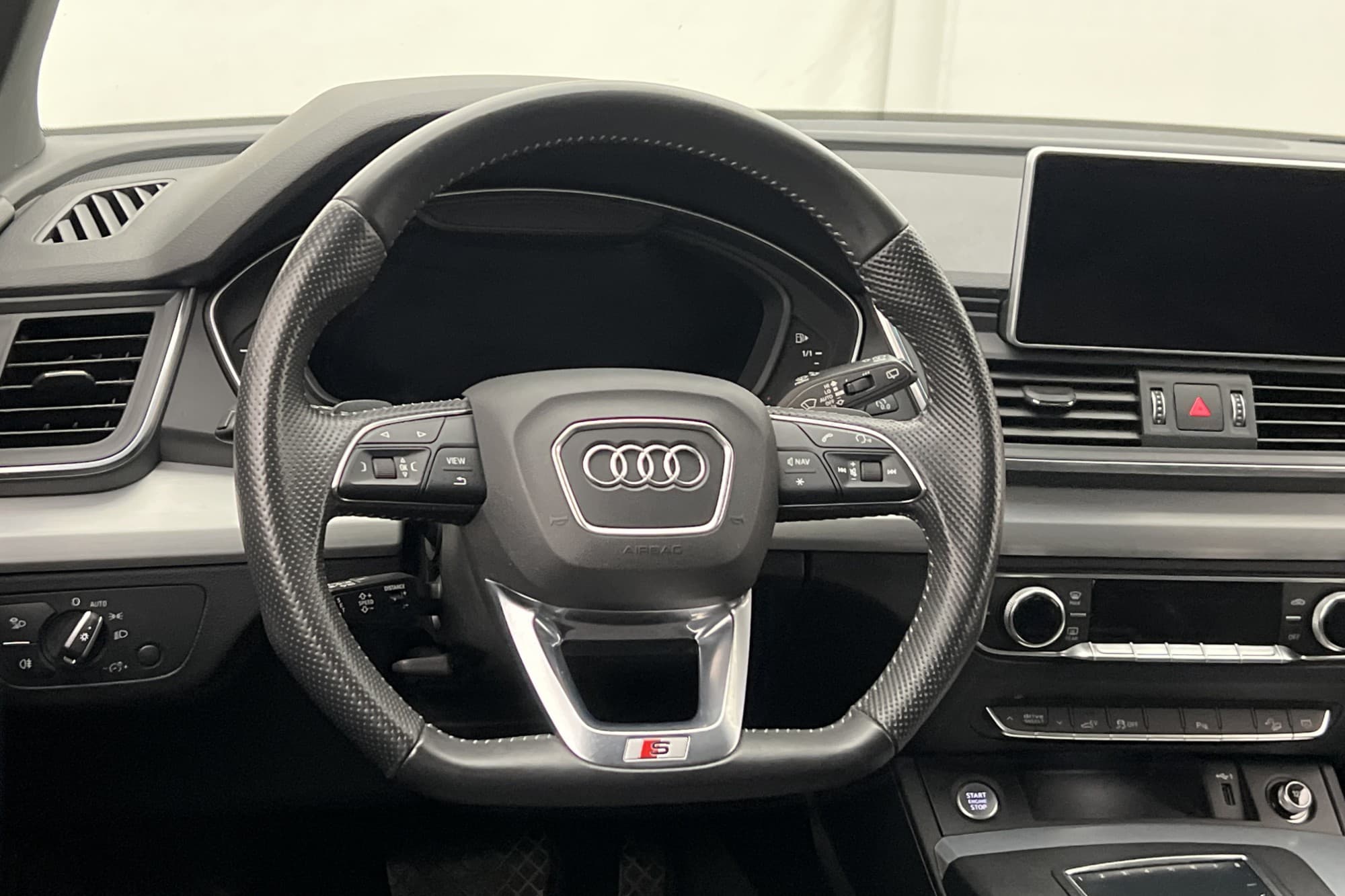 Audi Q5 55 TFSI e Q S-Line Cockpit Navi Drag Halvskinn MOMS