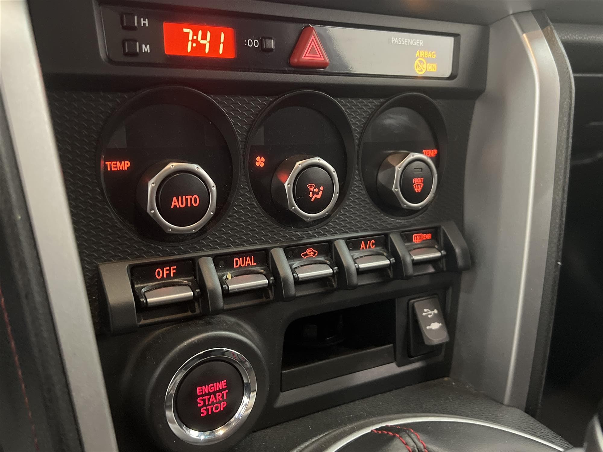 Subaru BRZ 2.0 R Sport 200hk Navi Skinn/Alcantara interiör