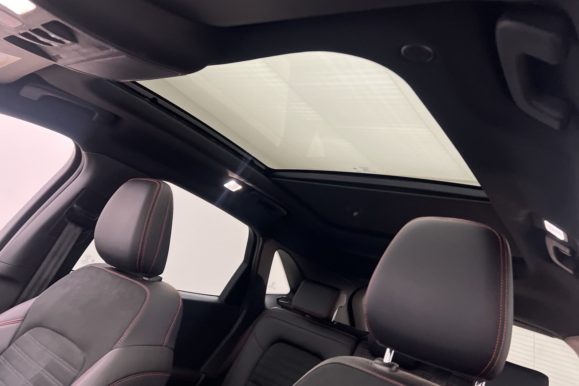 Ford Kuga Plug-In Hybrid 225hk ST-Line Pano B&O Kamera Drag