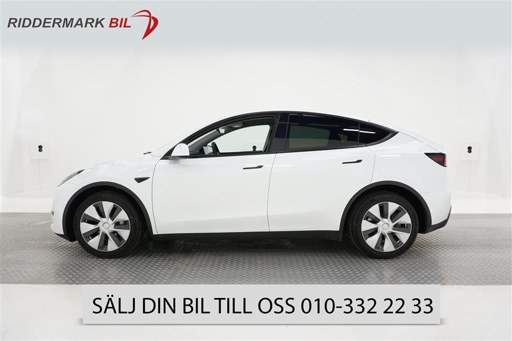 Tesla Model Y Long Range AWD 345hk Pano Premium Svensksåld