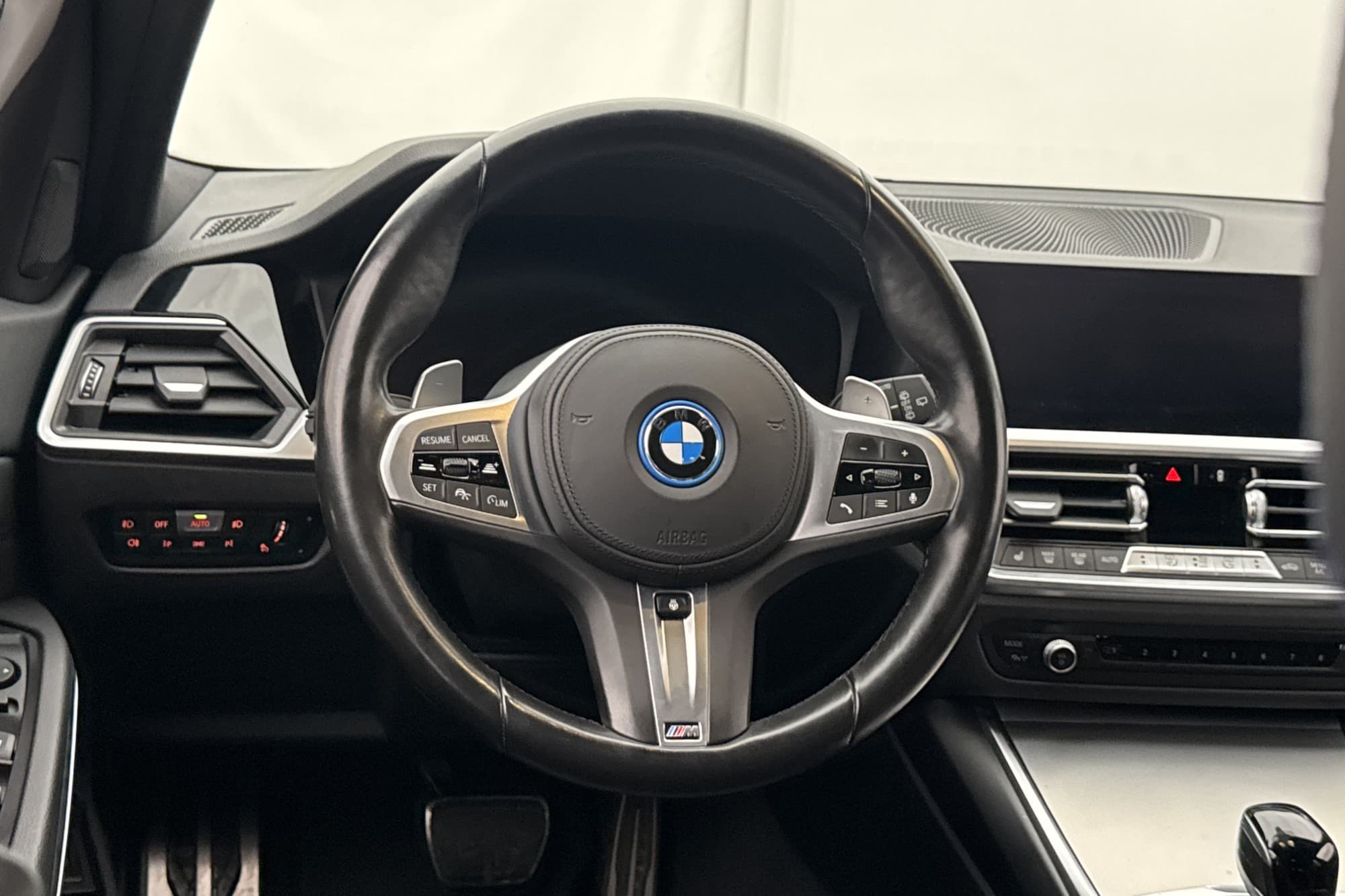 BMW 330e xDrive 292hk M Sport HiFi Navigation Dragkrok MOMS