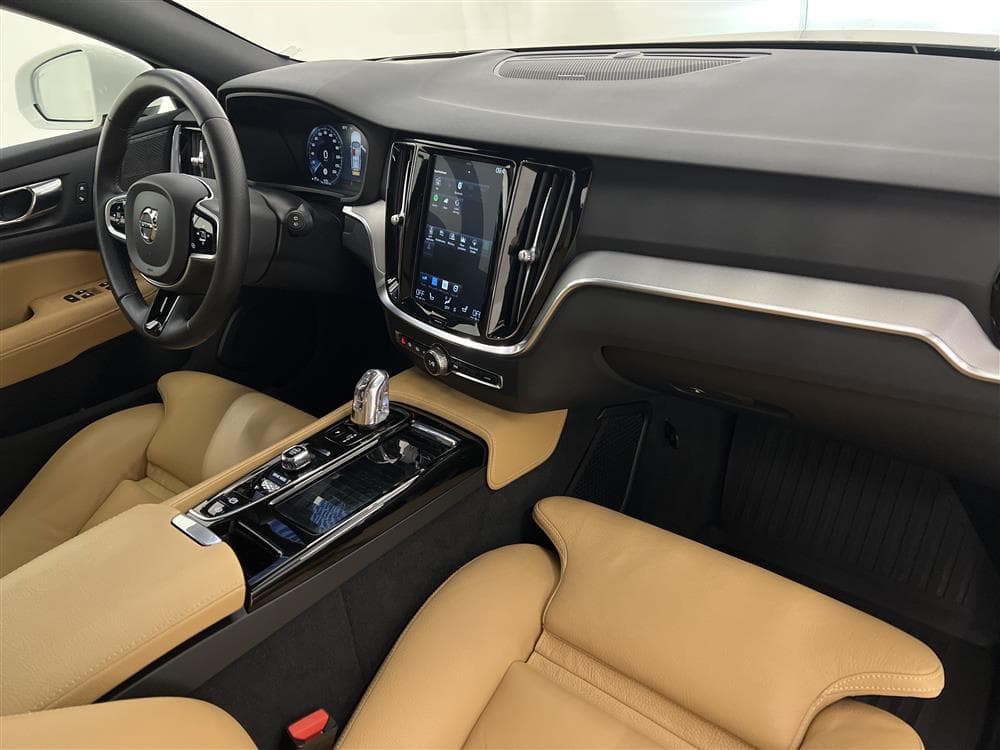Volvo V60 T8 AWD TwEn 392hk Inscription H/K Pano Drag Nyservinteriör