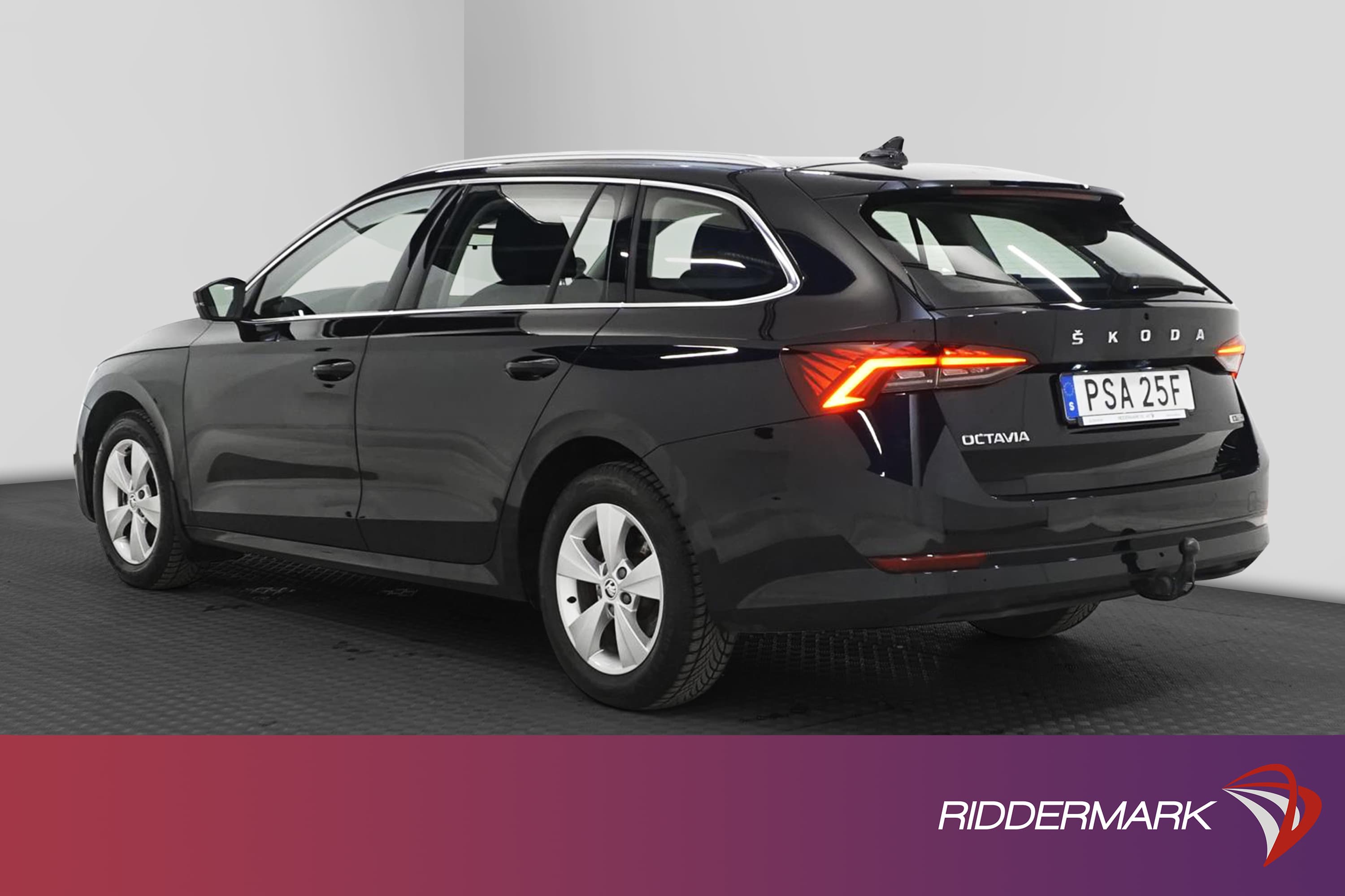 Skoda Octavia Kombi 1.0 TSI m-HEV 110hk Värmare Kamera Drag
