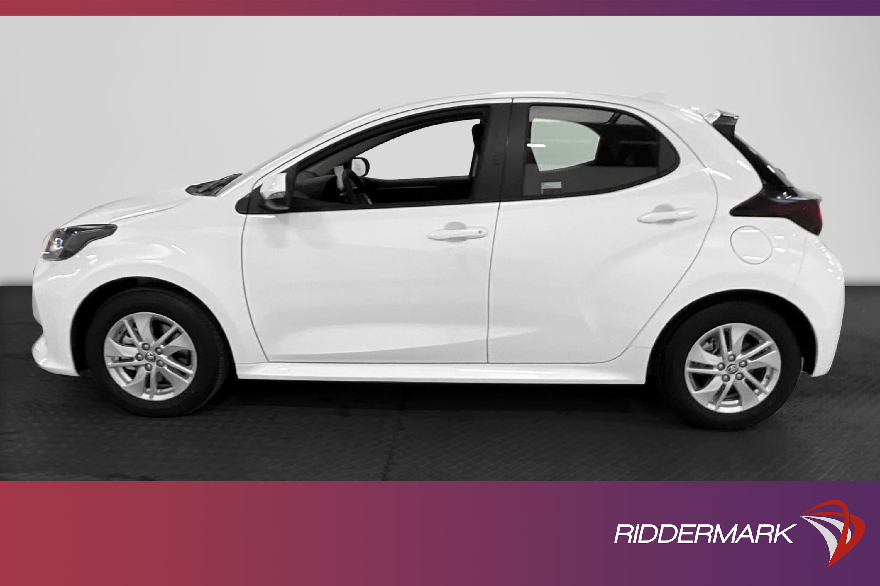 Toyota Yaris Hybrid CVT 116hk