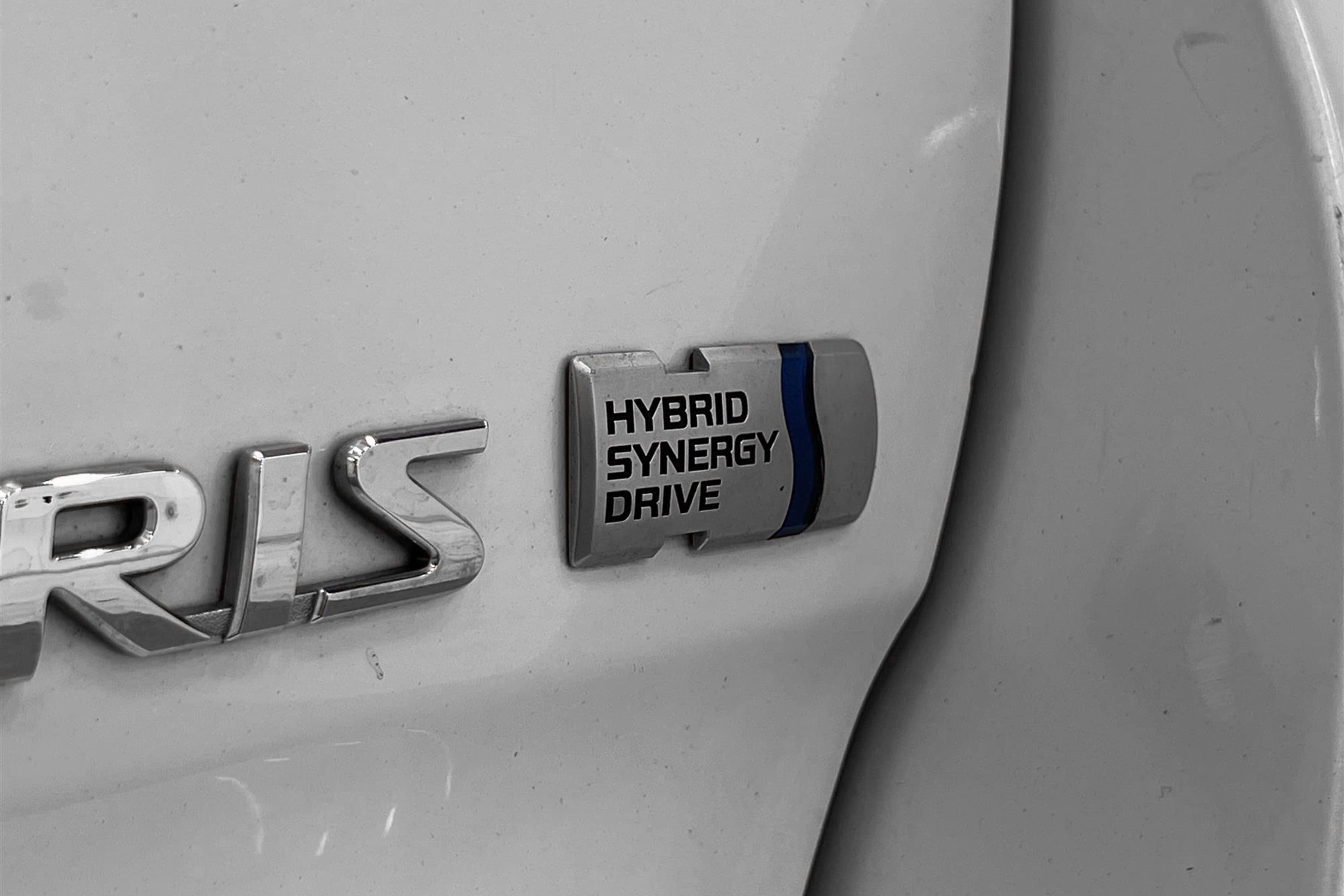 Toyota Auris Hybrid e-CVT 136hk B-Kam 360kr Skatt 0,39L/mil 