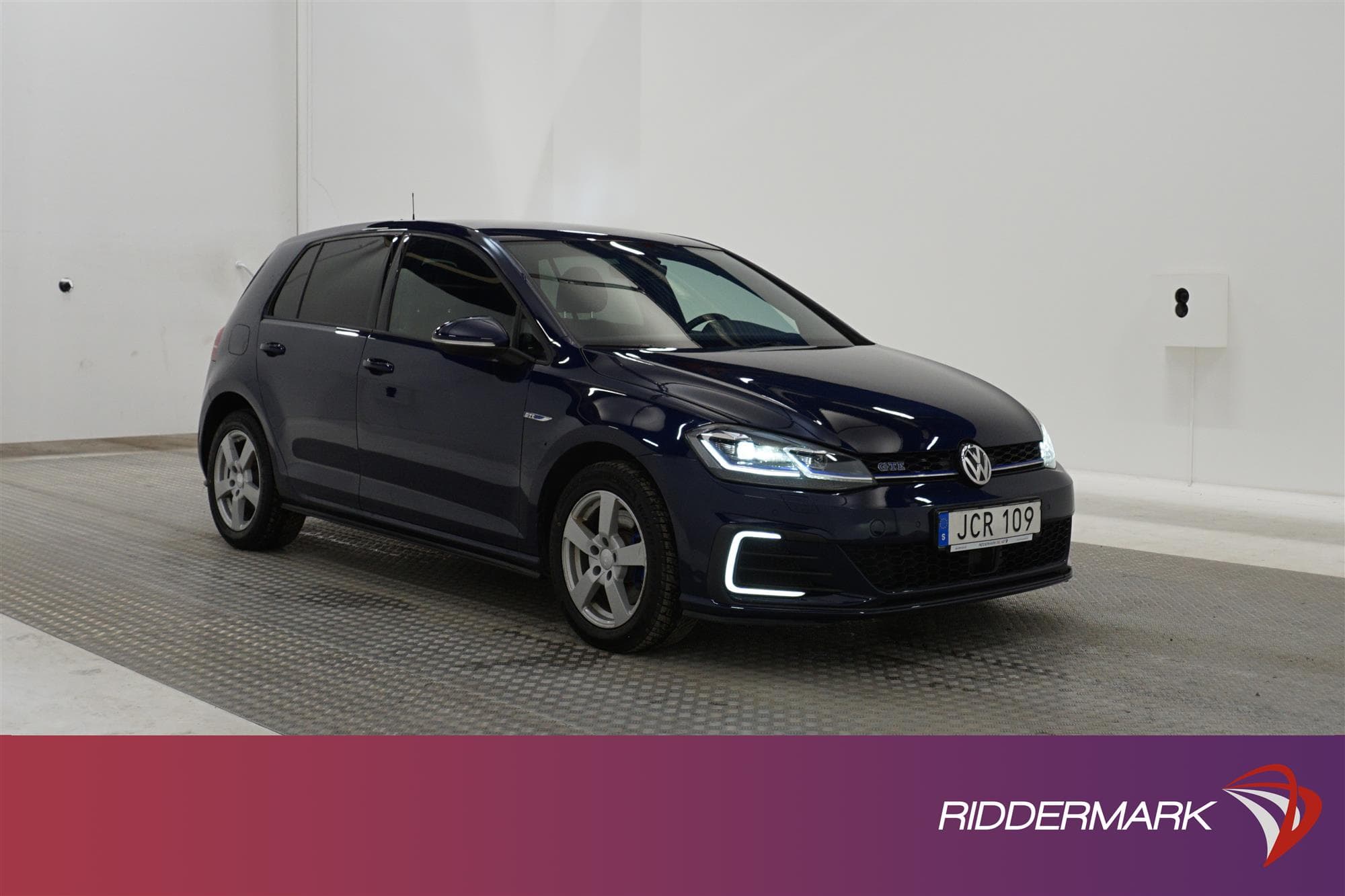 Volkswagen Golf GTE 204hk