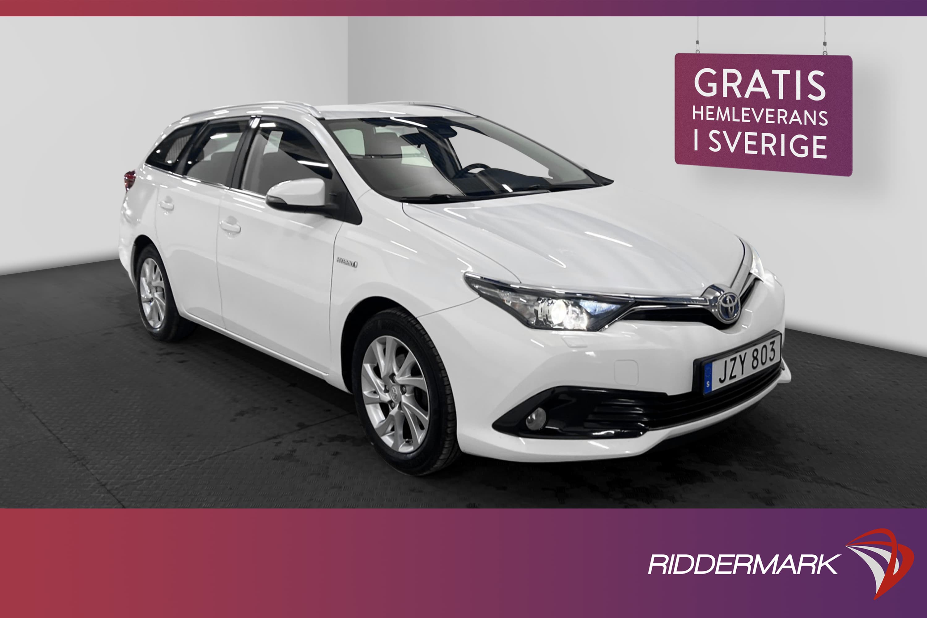 Toyota Auris Hybrid e-CVT 136hk