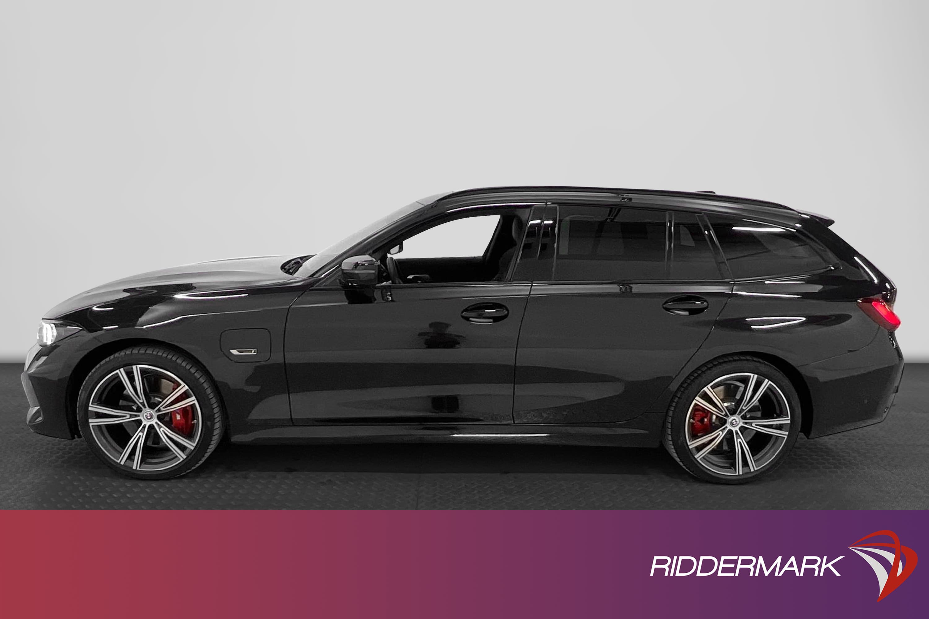 BMW 330e