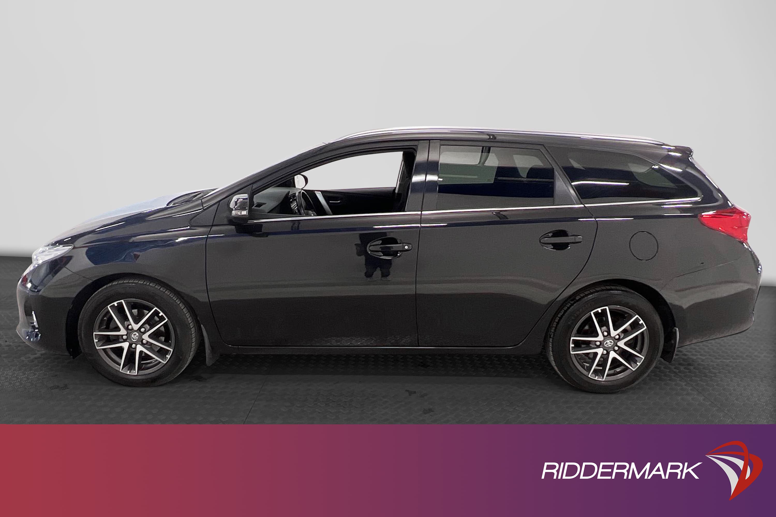Toyota Auris TS 1.6 132hk B-Kam