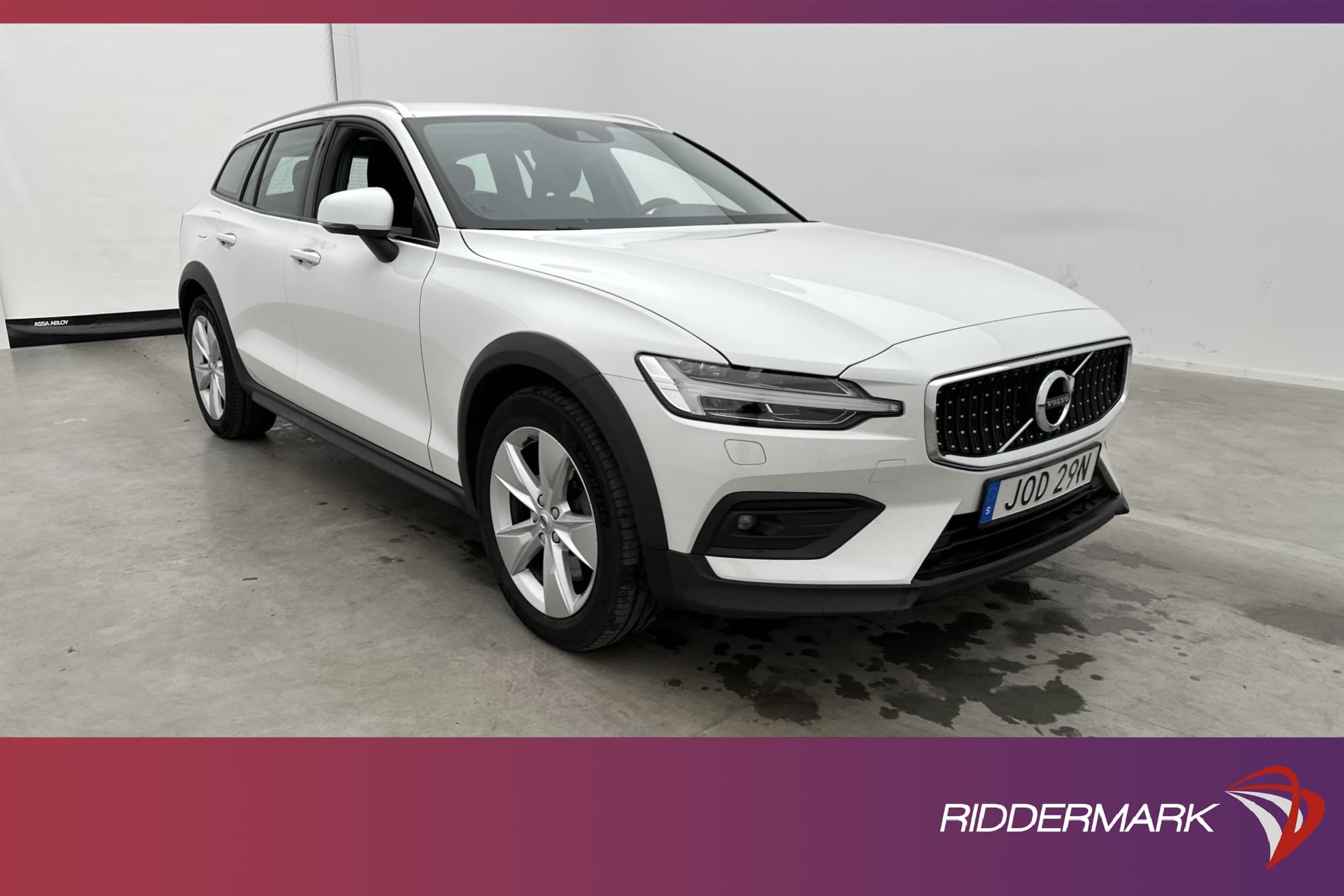 Volvo V60 Cross Country B4 AWD
