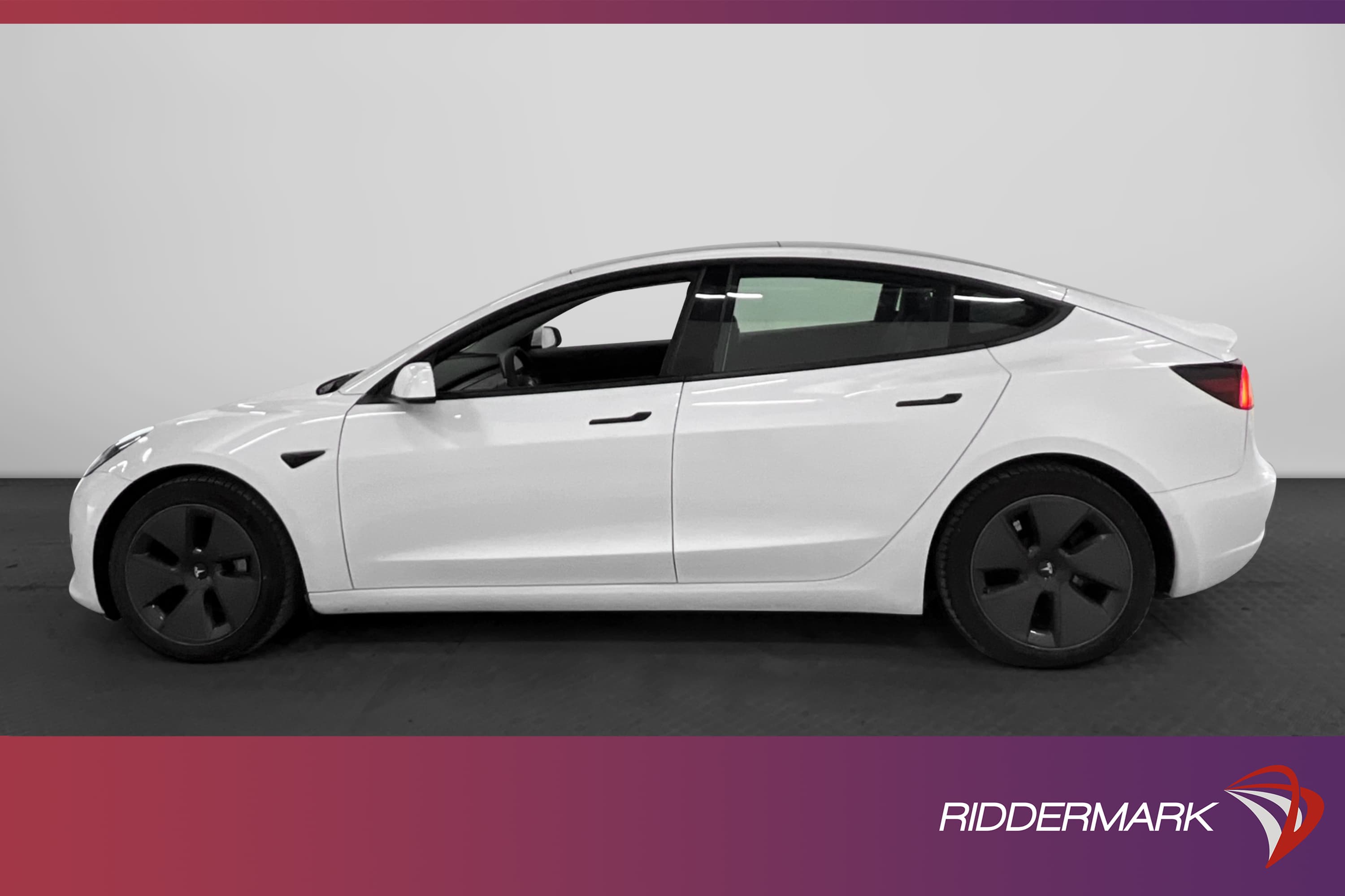 Tesla Model 3 Standard Range Plus 325hk
