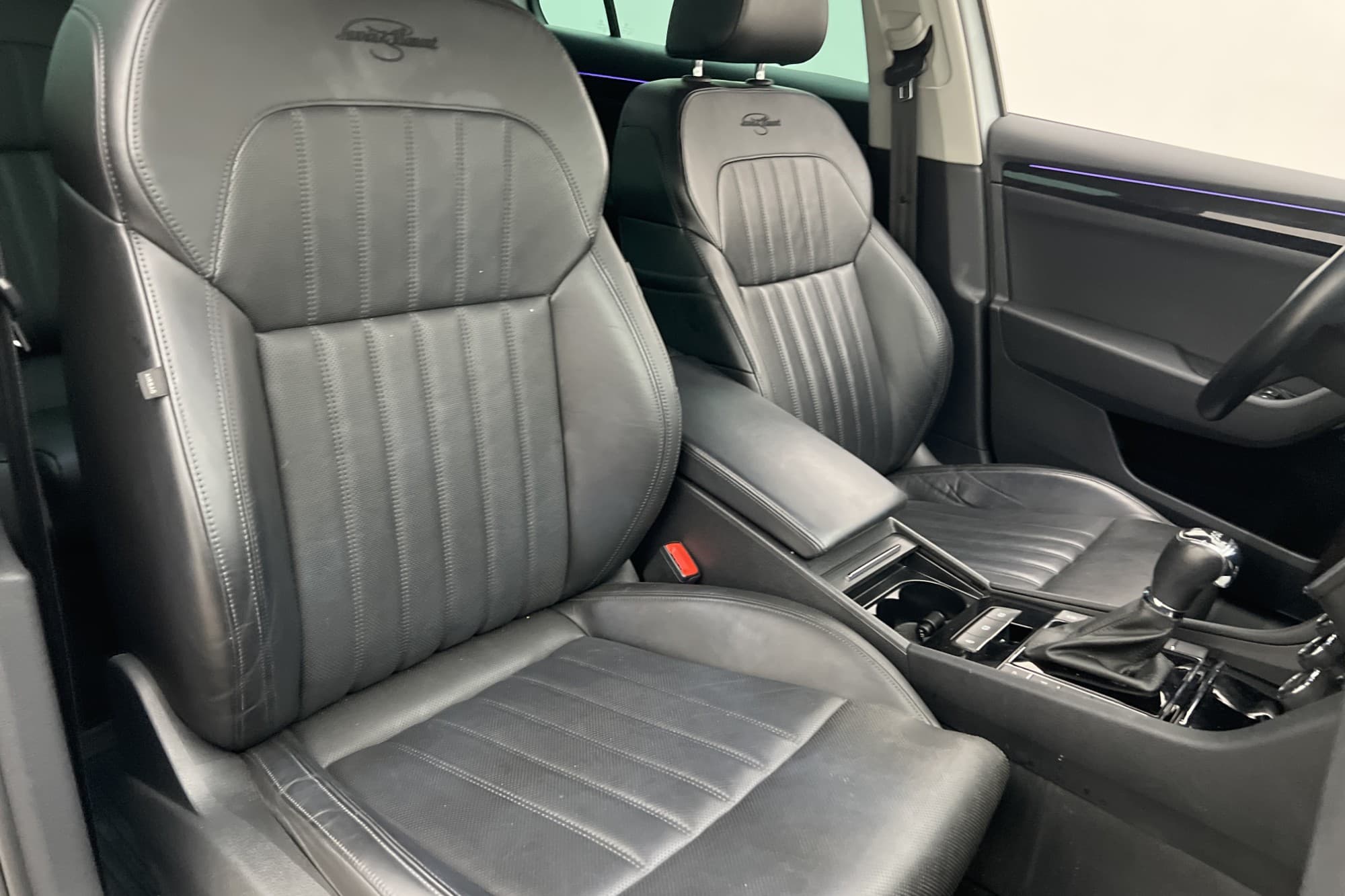 Skoda Superb TDI 4x4 L&K Canton Värmare Kamera Navi  Drag