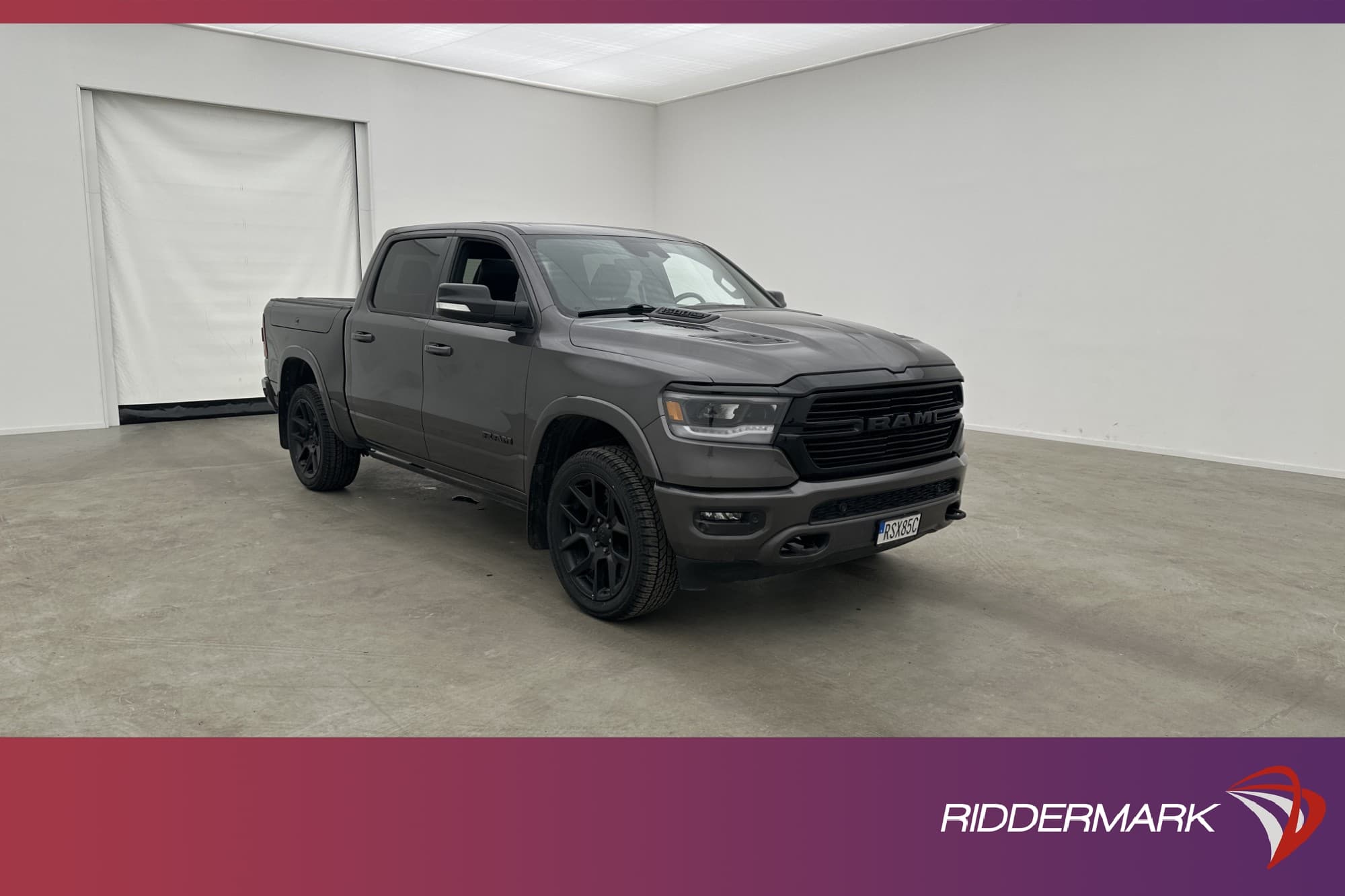 Dodge RAM Laramie Night 5.7