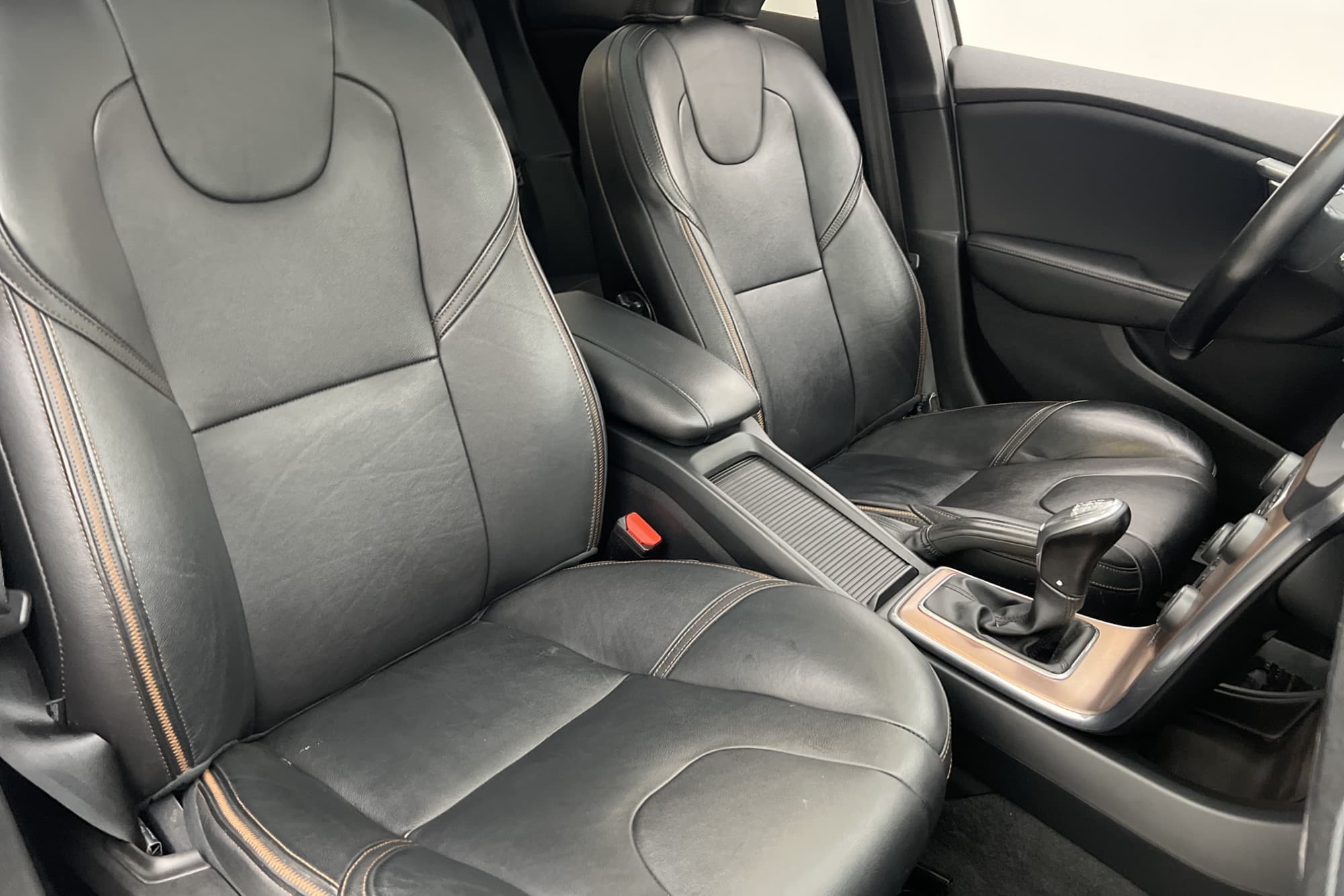 Volvo V40 Cross Country D3 Summum VOC Värmare Pano Skinn GPS