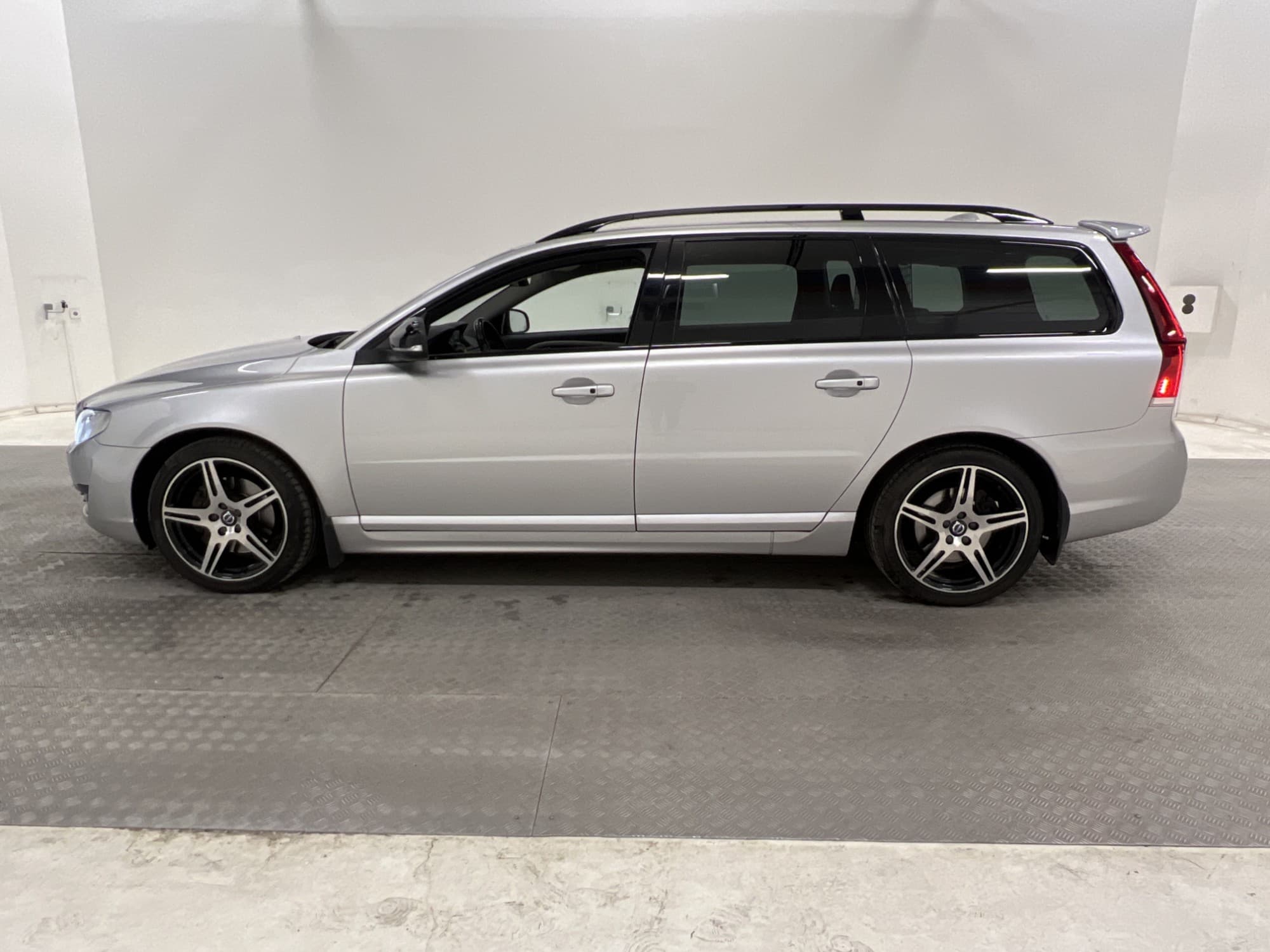Volvo  V70
