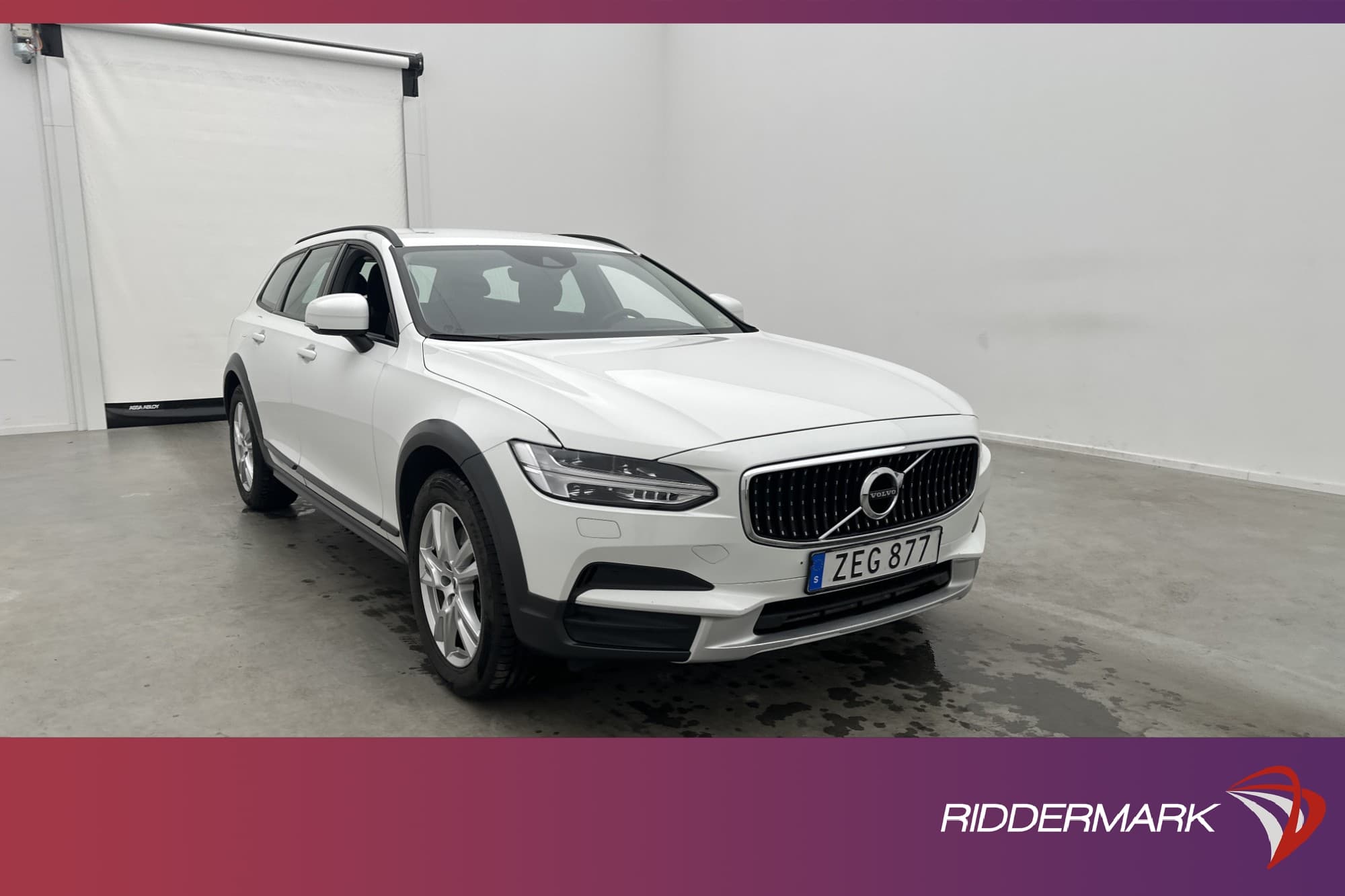Volvo V90 Cross Country D4 AWD