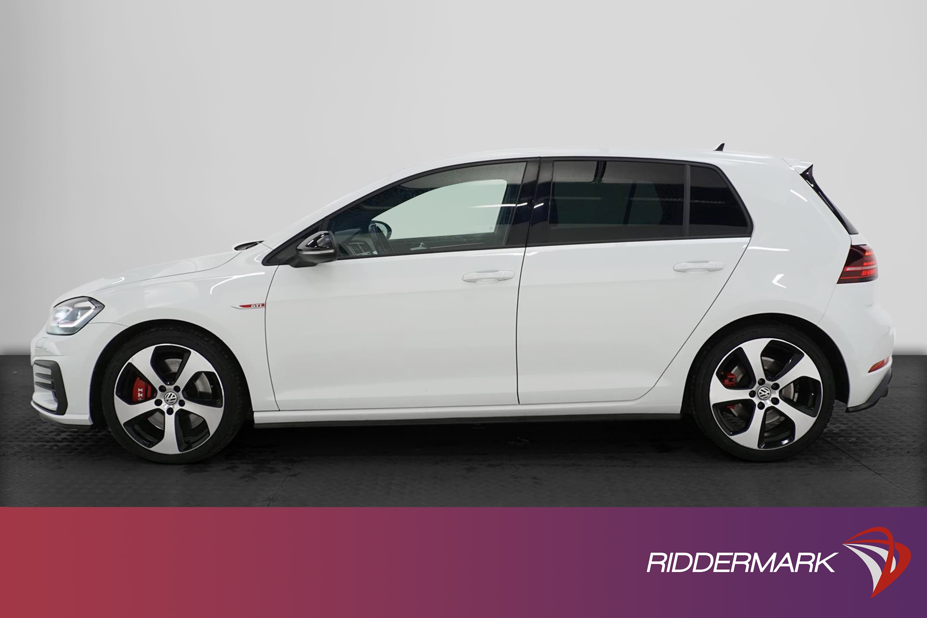 Volkswagen Golf GTI Performance DSG 245hk Kamera Active info