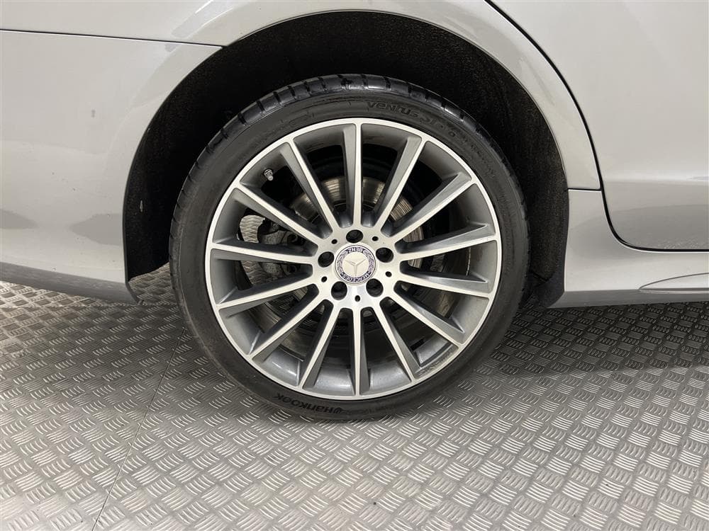Mercedes-Benz CLS 350 4M 258hk AMG 360° D-värm H/K 0,61l/milinteriör