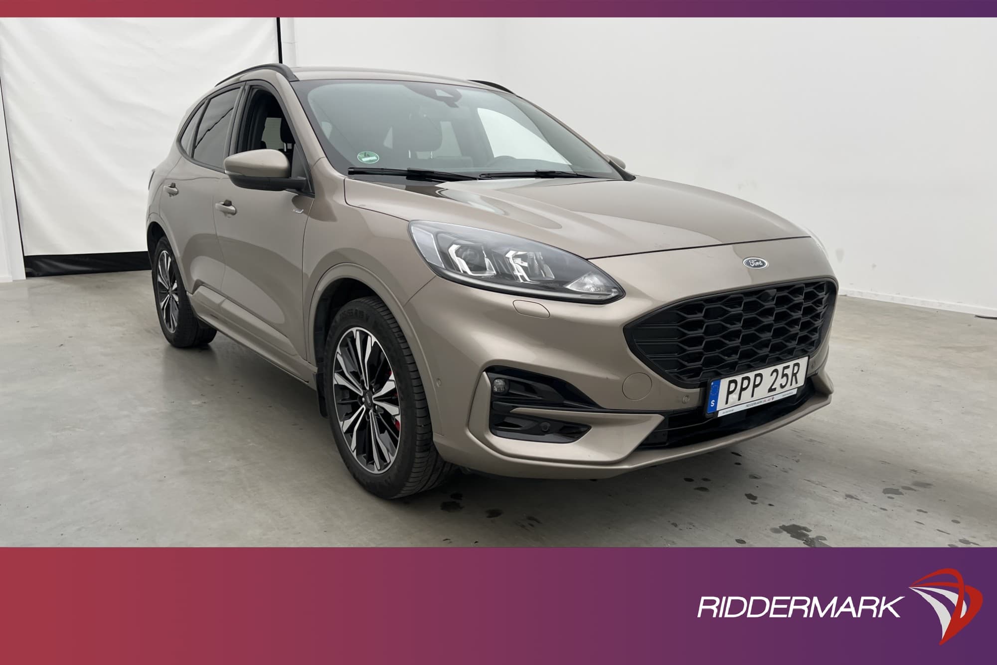 Ford Kuga Plug-In 225hk