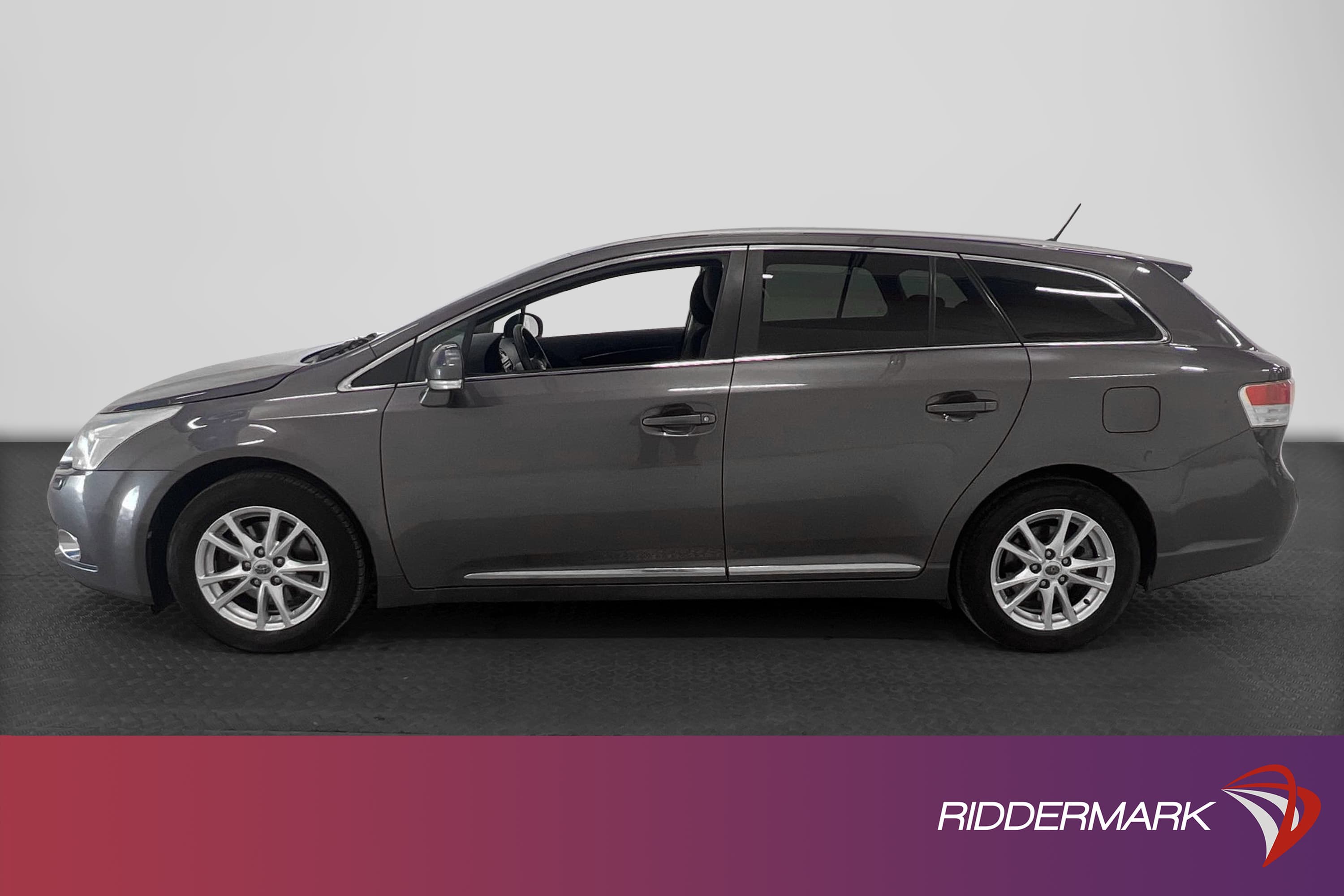 Toyota Avensis Kombi 1.8 147hk