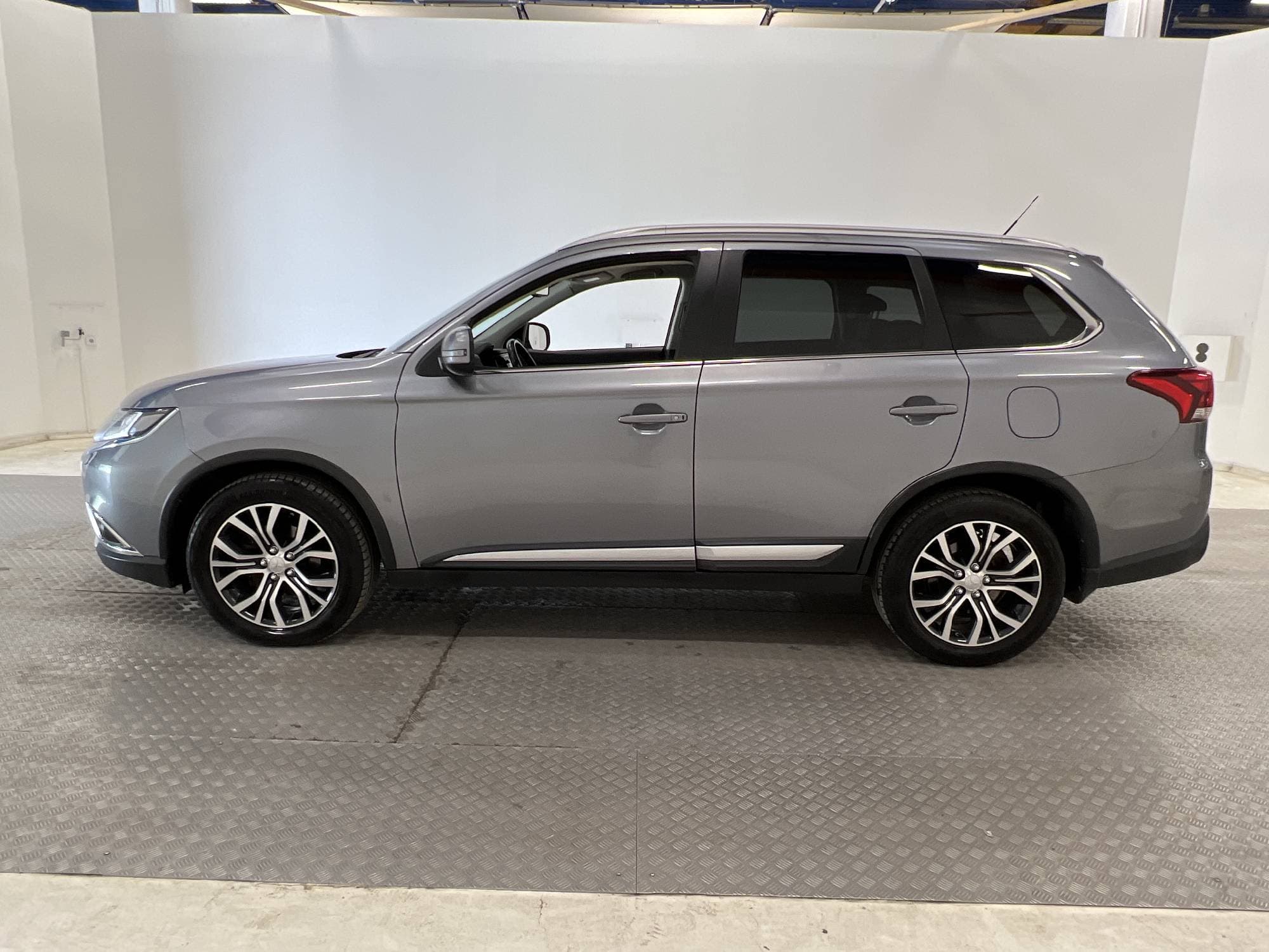 Mitsubishi Outlander 4WD