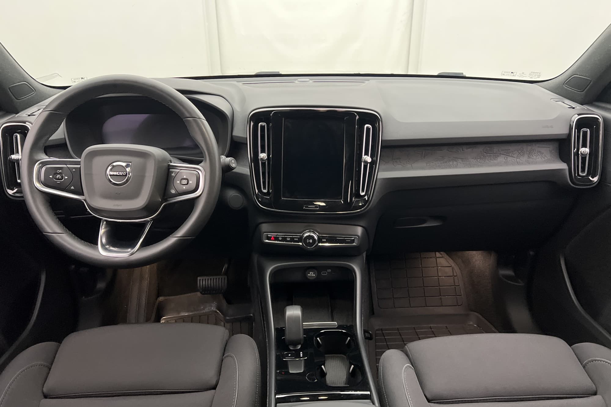 Volvo XC40 Recharge Single Motor Plus Kamera Navi Drag MOMS