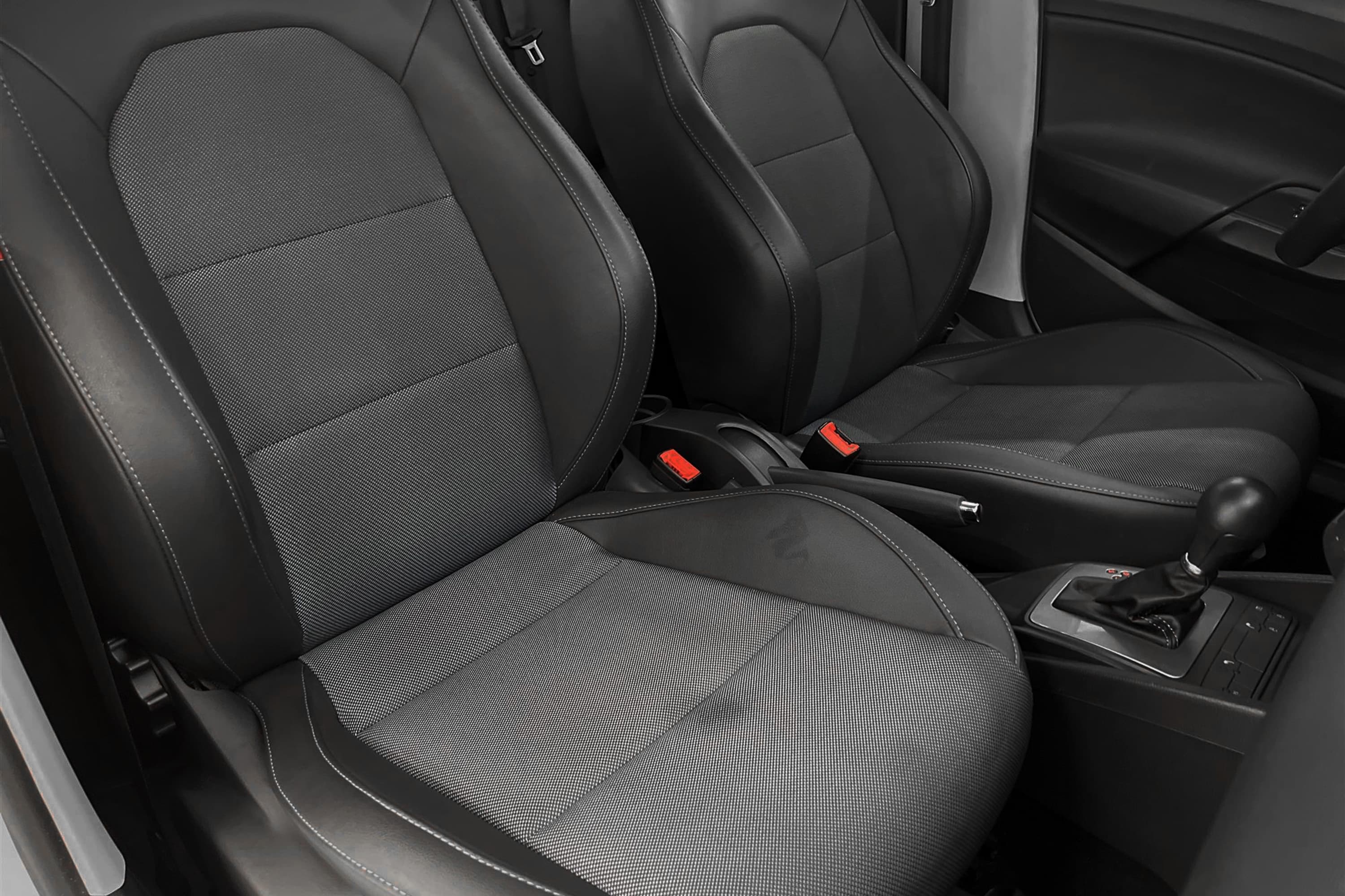 SEAT Ibiza 1.2 TSI 105hk Halvskinn Nybes Låg Skatt 0,42L/mil