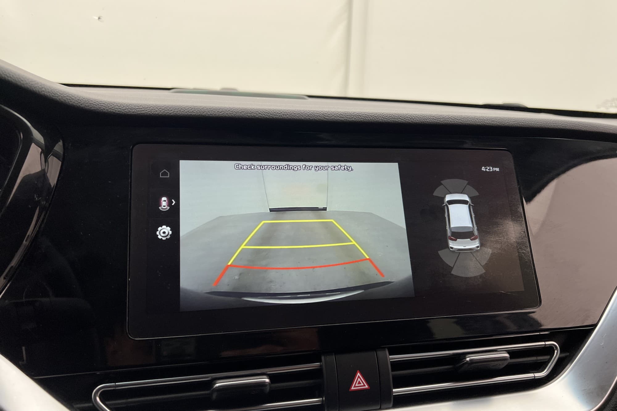 Kia Niro P-HEV 141hk Advance Plus 2 Kamera CarPlay Skinn
