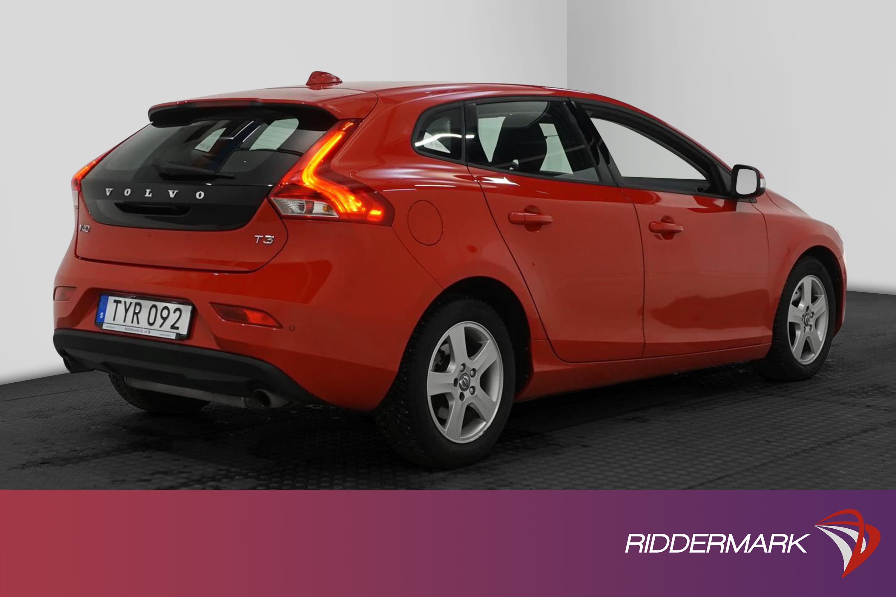 Volvo V40 T3 150hk  1 Brukare Välservad Ny K-Rem B-Kam PDC