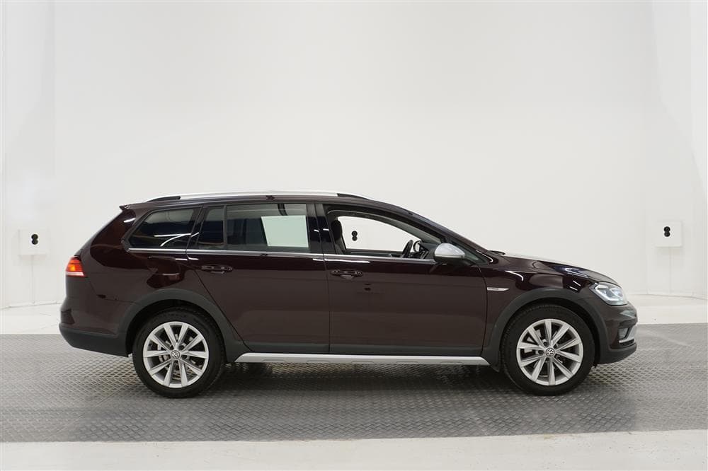Volkswagen Golf Alltrack 2.0 TDI 4M D-Värm B-Kamera Dragexteriör