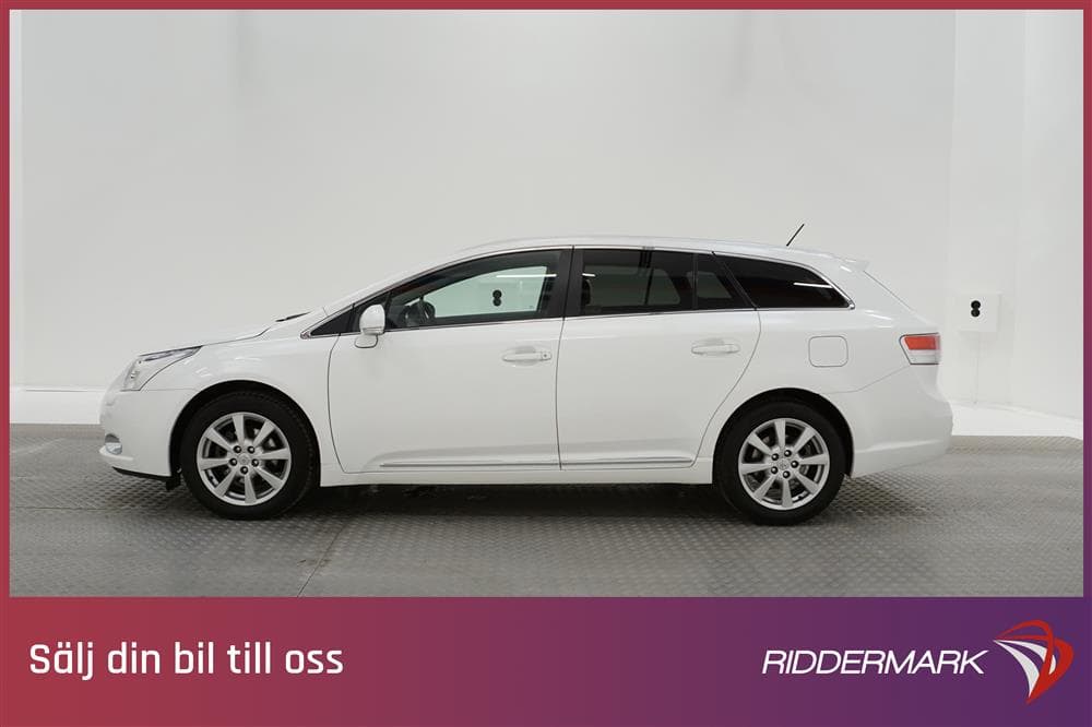 Toyota Avensis 2.0 Kombi 152hk Nyservad PDC