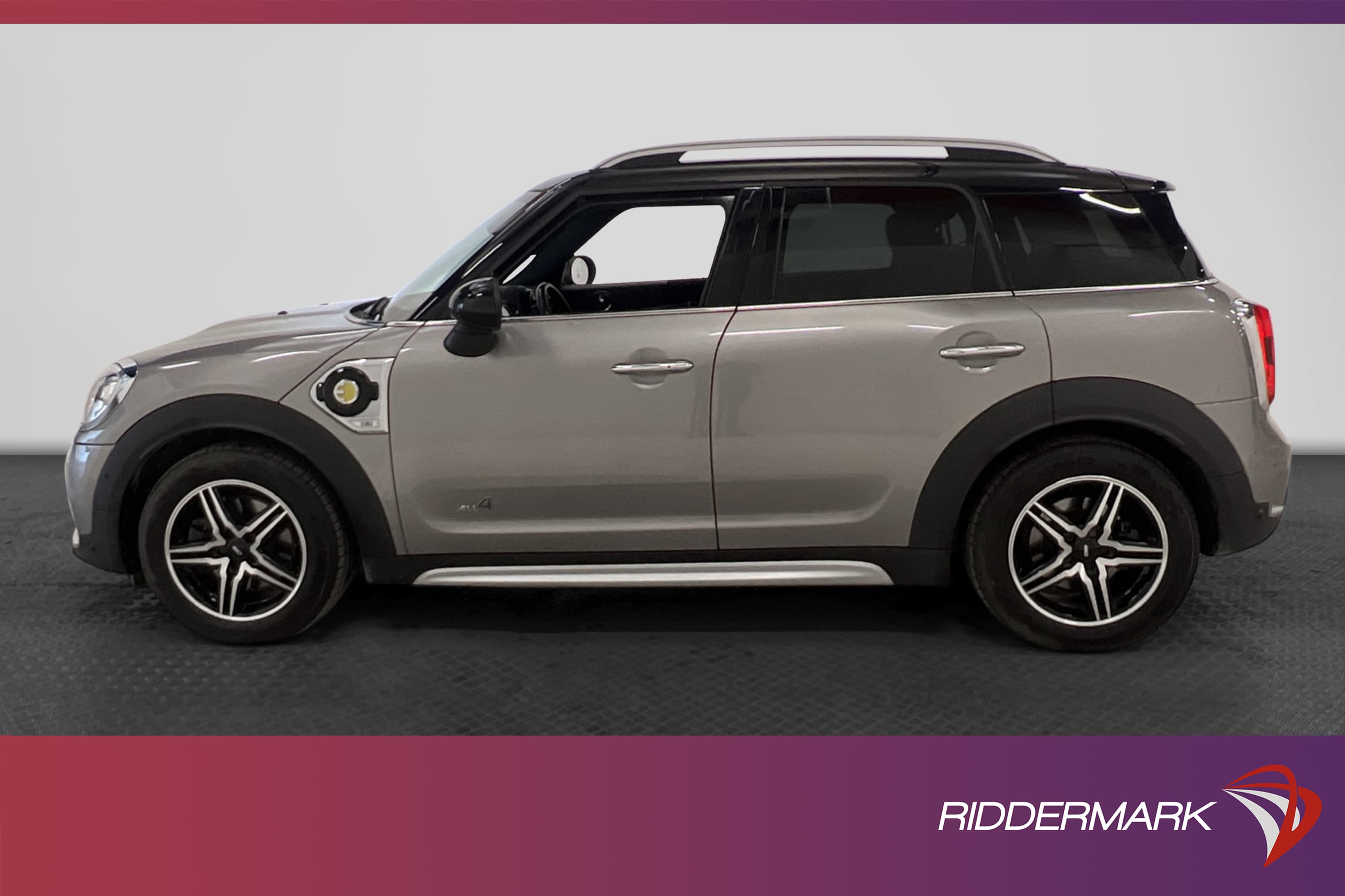 MINI Cooper SE ALL4 Countryman 224hk Salt Skinn Navi PDC