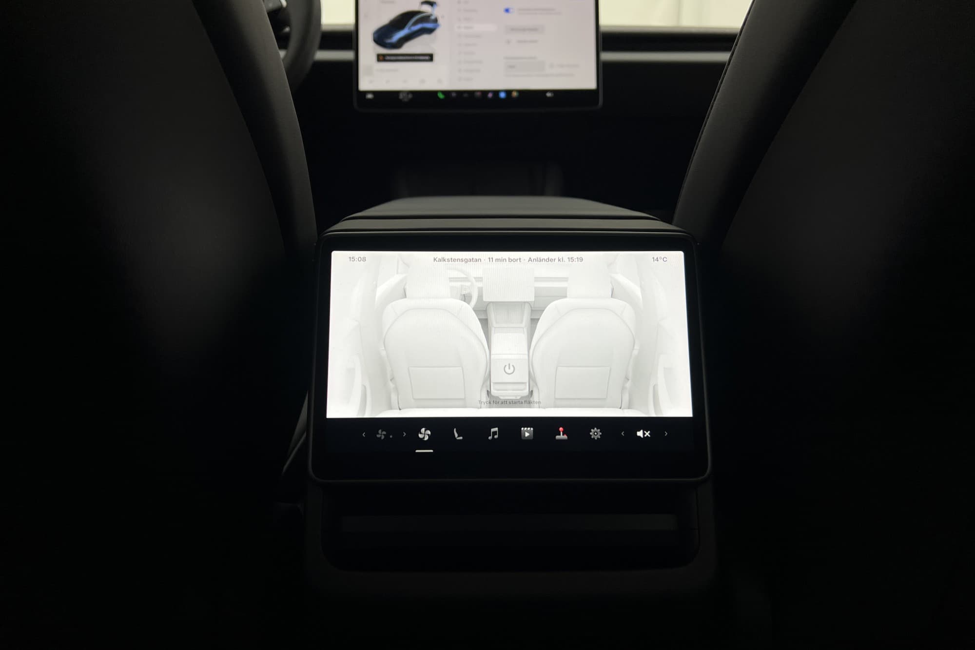 Tesla Model 3 Long Range AWD Svensksåld Autopilot MOMS