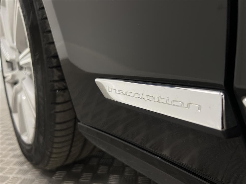 Volvo V90 D4 AWD 190hk Inscription VOC PDC Navi Drag Välserv