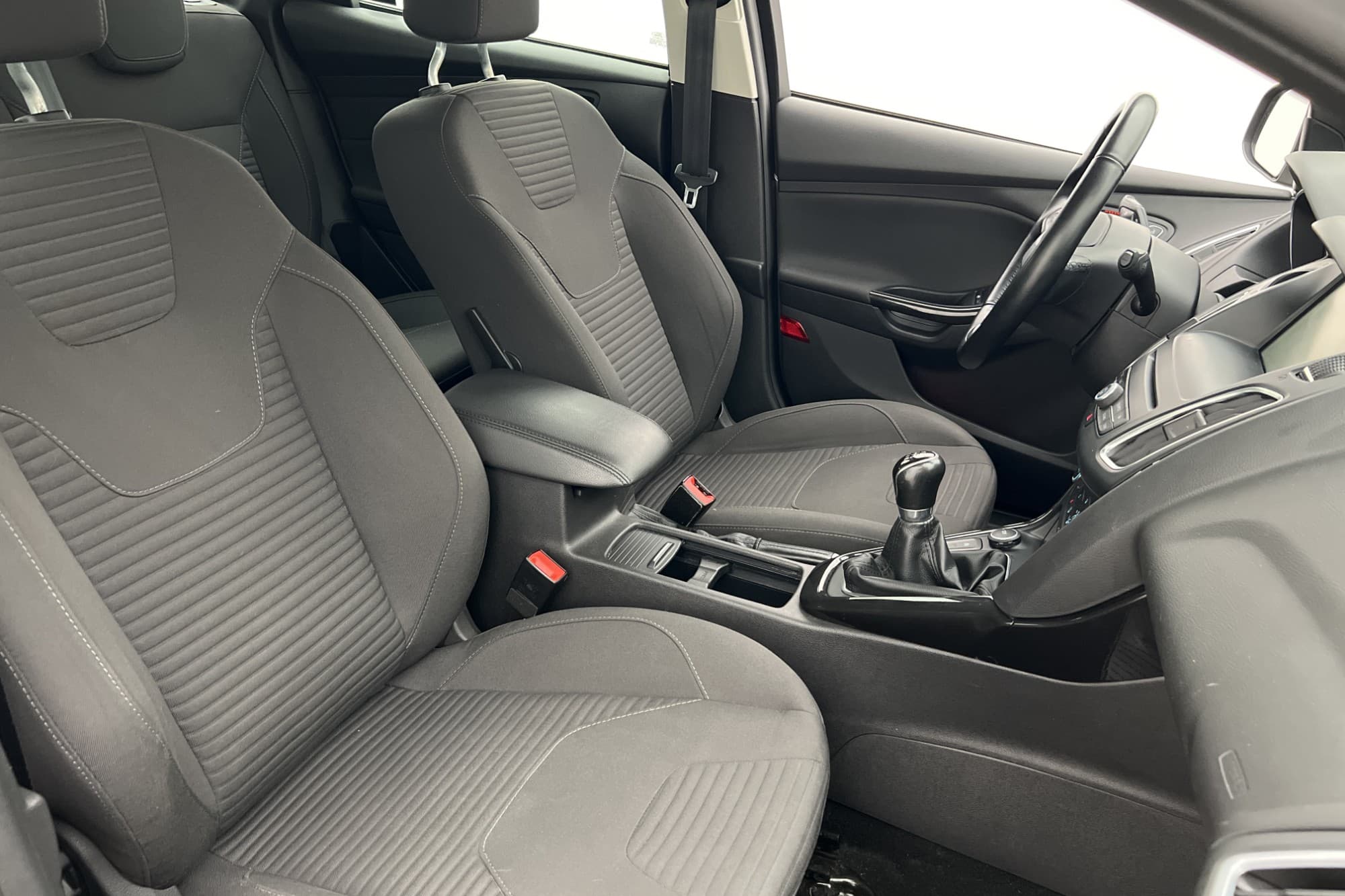 Ford Focus Kombi 100hk Titanium M-Värmare Kamrem-Bytt