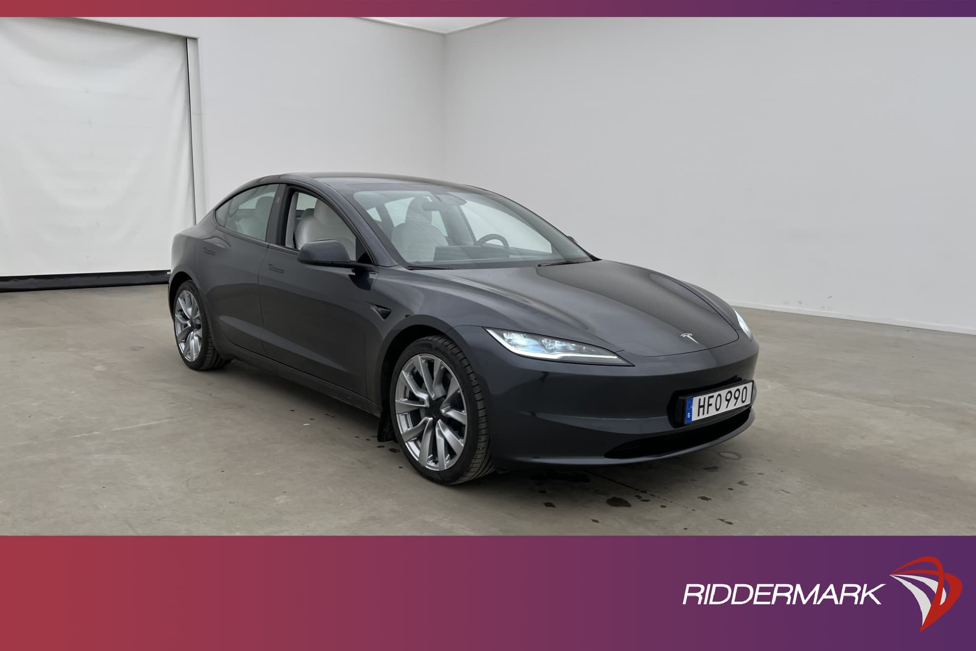 Tesla Model 3 Long Range AWD Autopilot Svensksåld MOMS