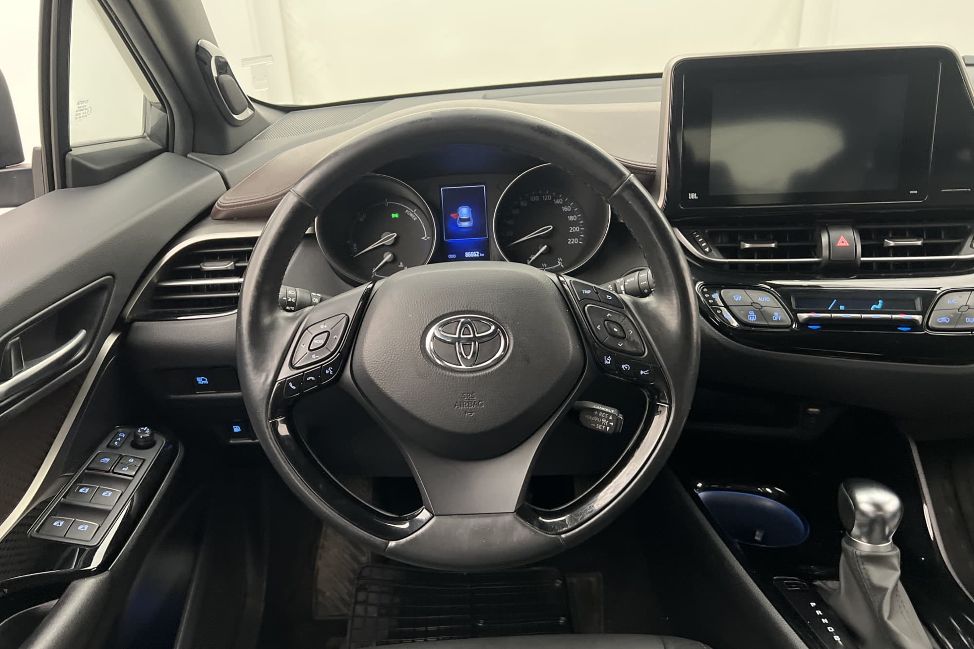 Toyota C-HR Hybrid Executive JBL Läder Kamera Rattvärme