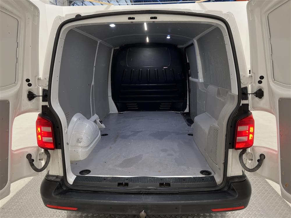 Volkswagen Transporter 2.0TDI Aut 4MOTION L2  Värmare Moms interiör